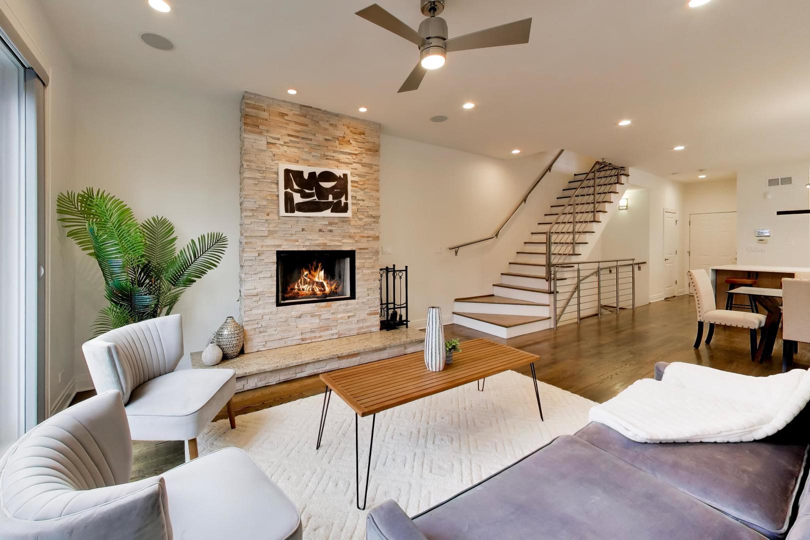 3407 N Bell Avenue Unit: B