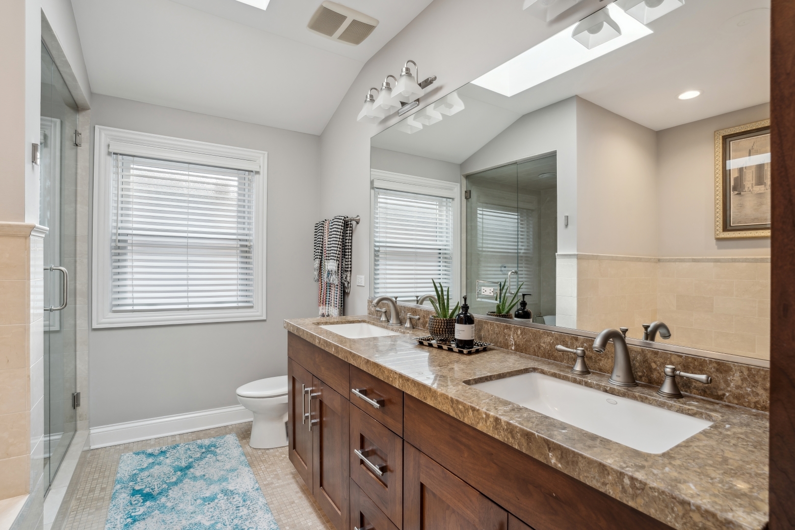 2530 N ASHLAND Avenue Unit: 3S