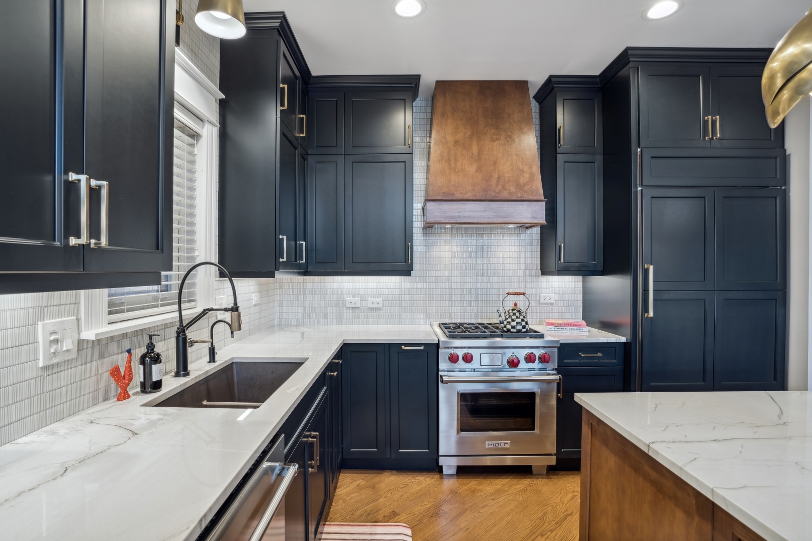 2530 N ASHLAND Avenue Unit: 3S