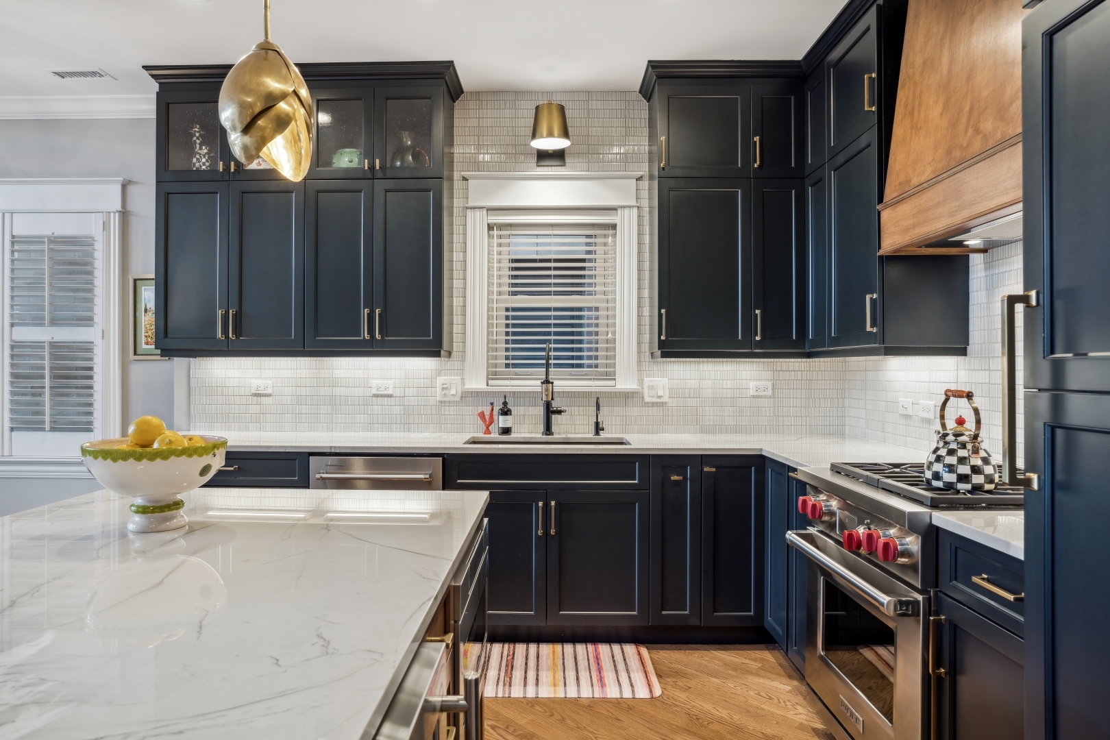 2530 N ASHLAND Avenue Unit: 3S