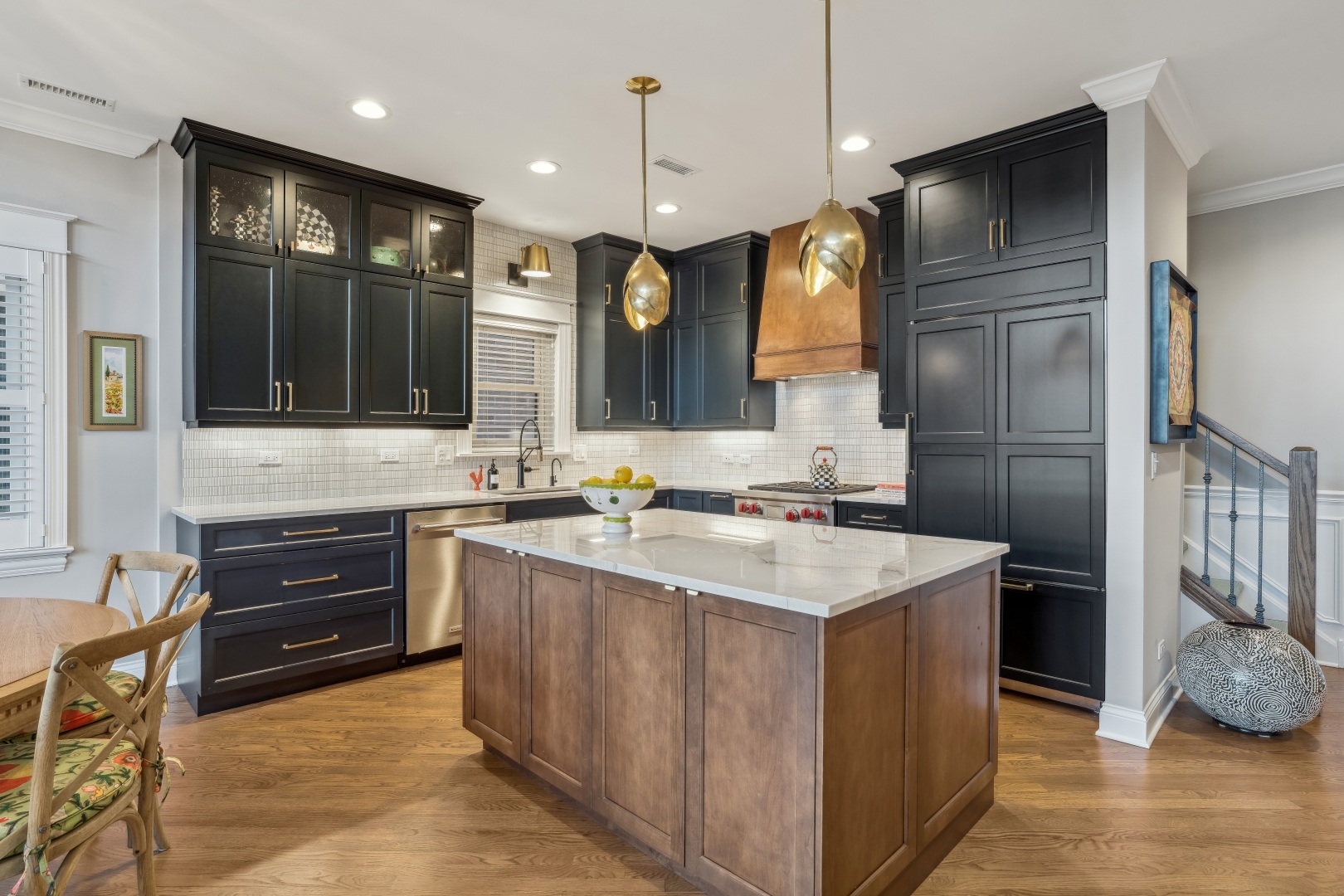 2530 N ASHLAND Avenue Unit: 3S