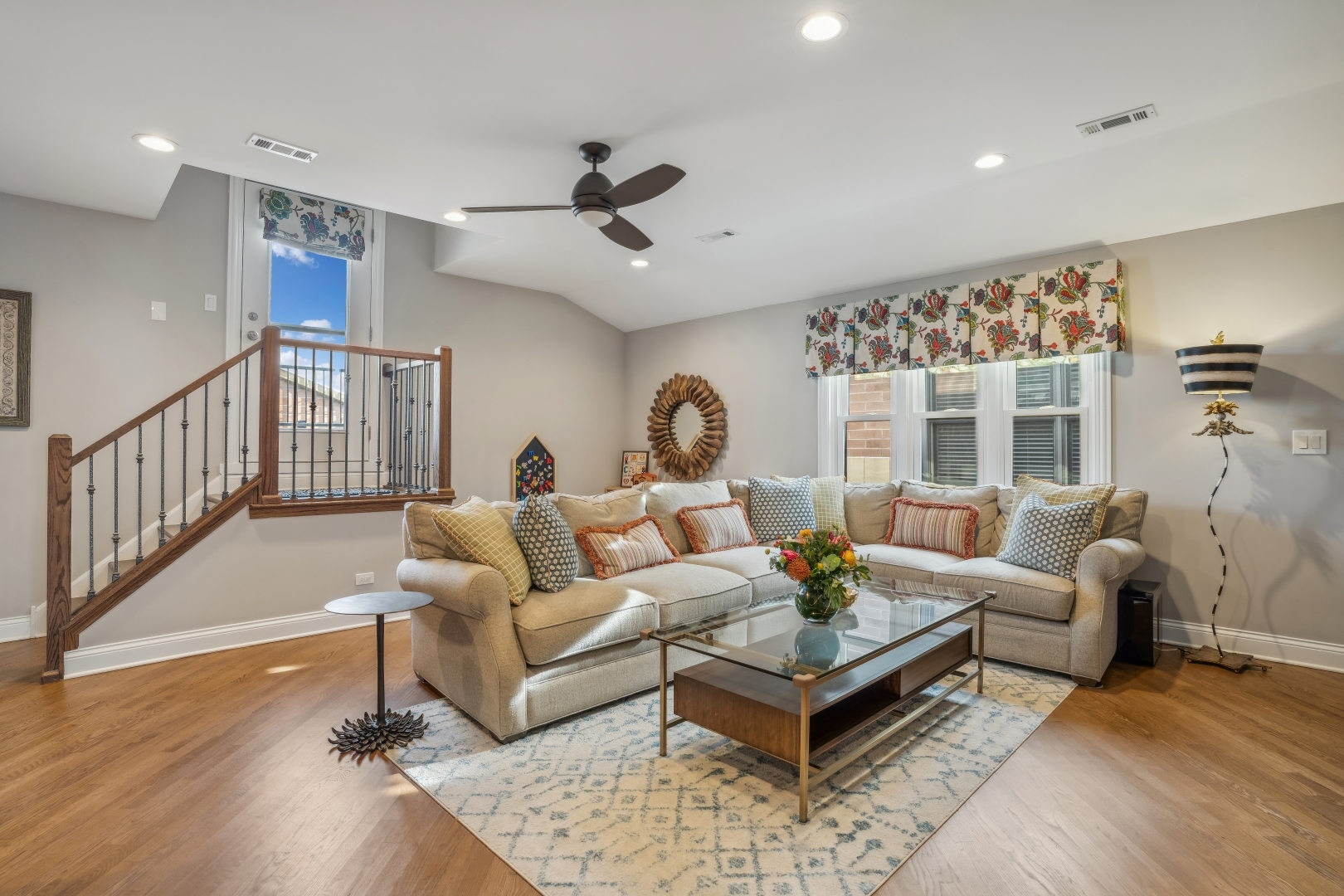 2530 N ASHLAND Avenue Unit: 3S