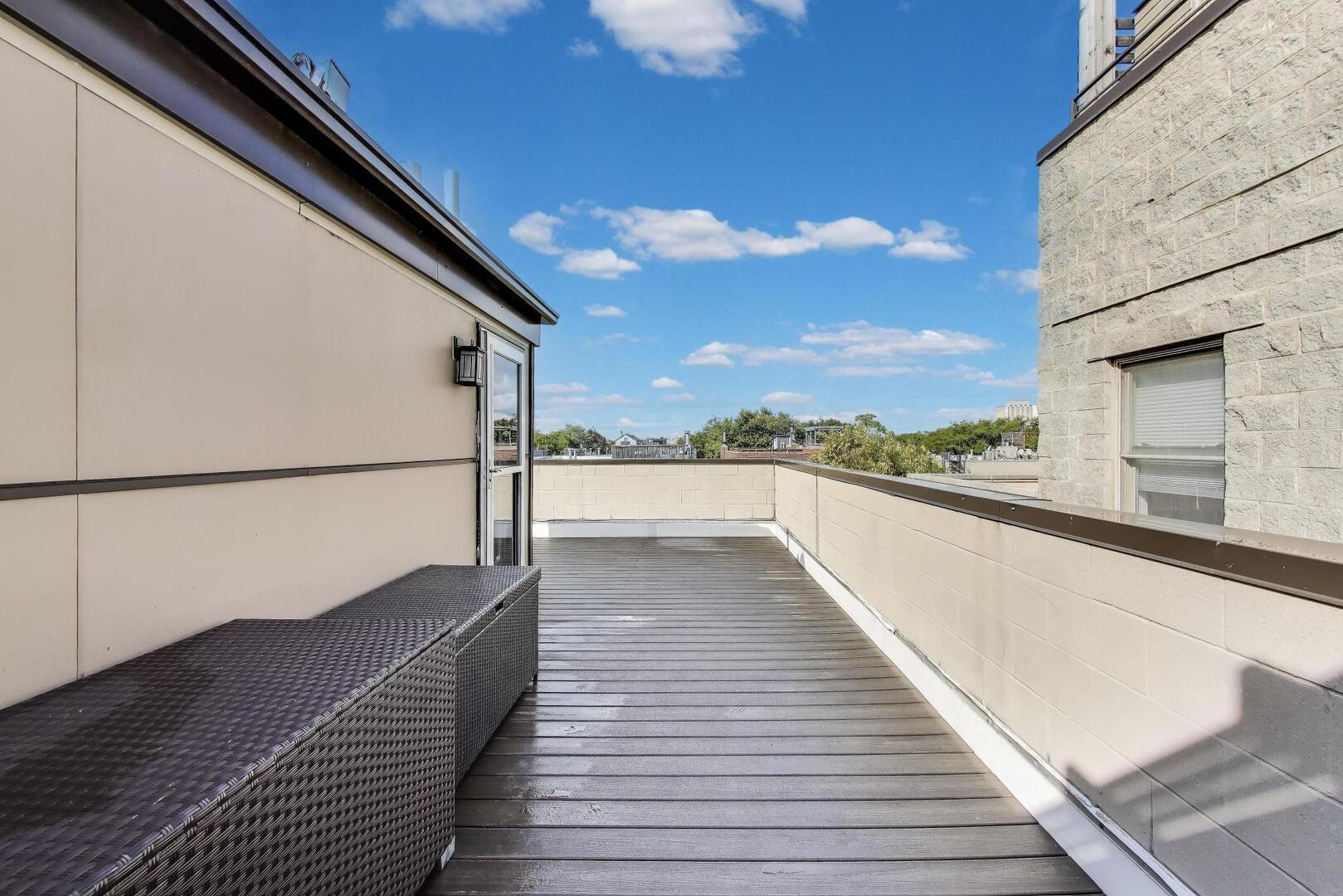 926 N Honore Street Unit: 2