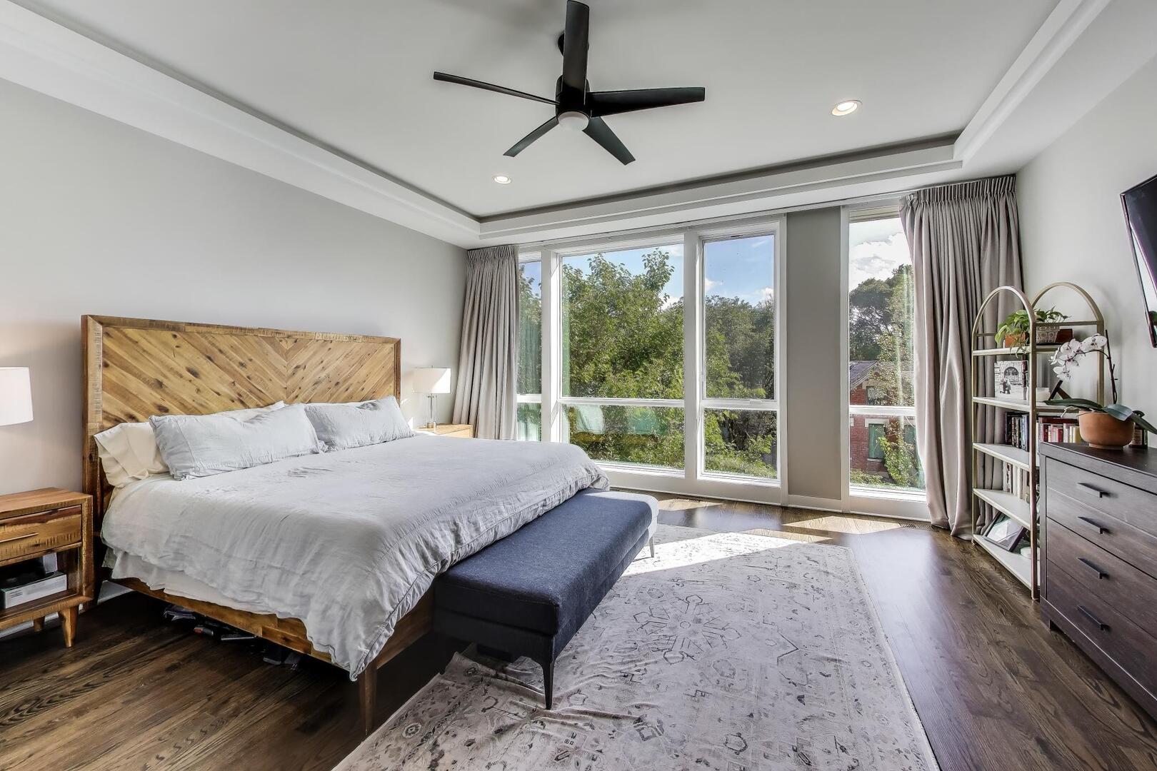 926 N Honore Street Unit: 2