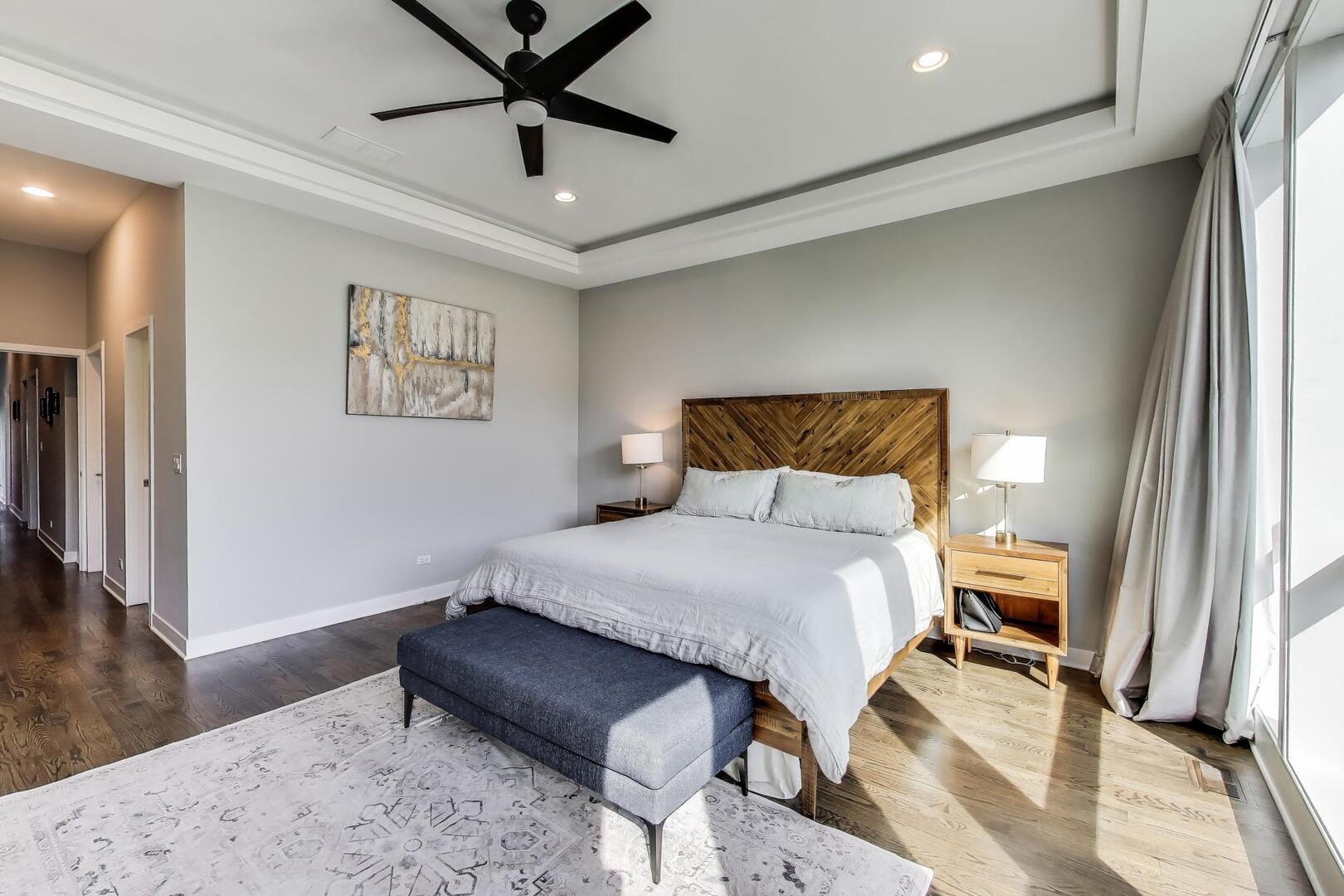 926 N Honore Street Unit: 2