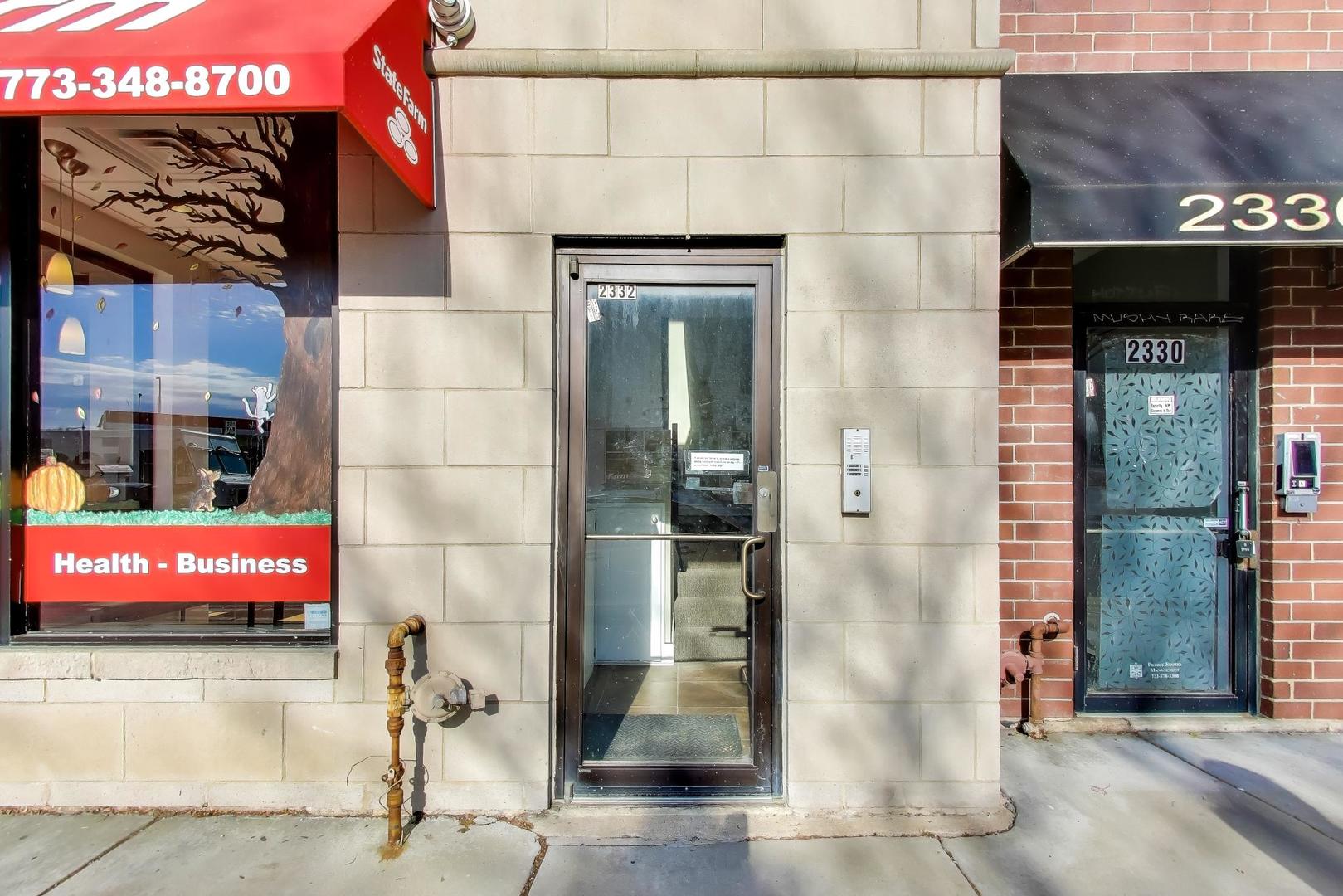 2332 W Belmont Avenue Unit: 4