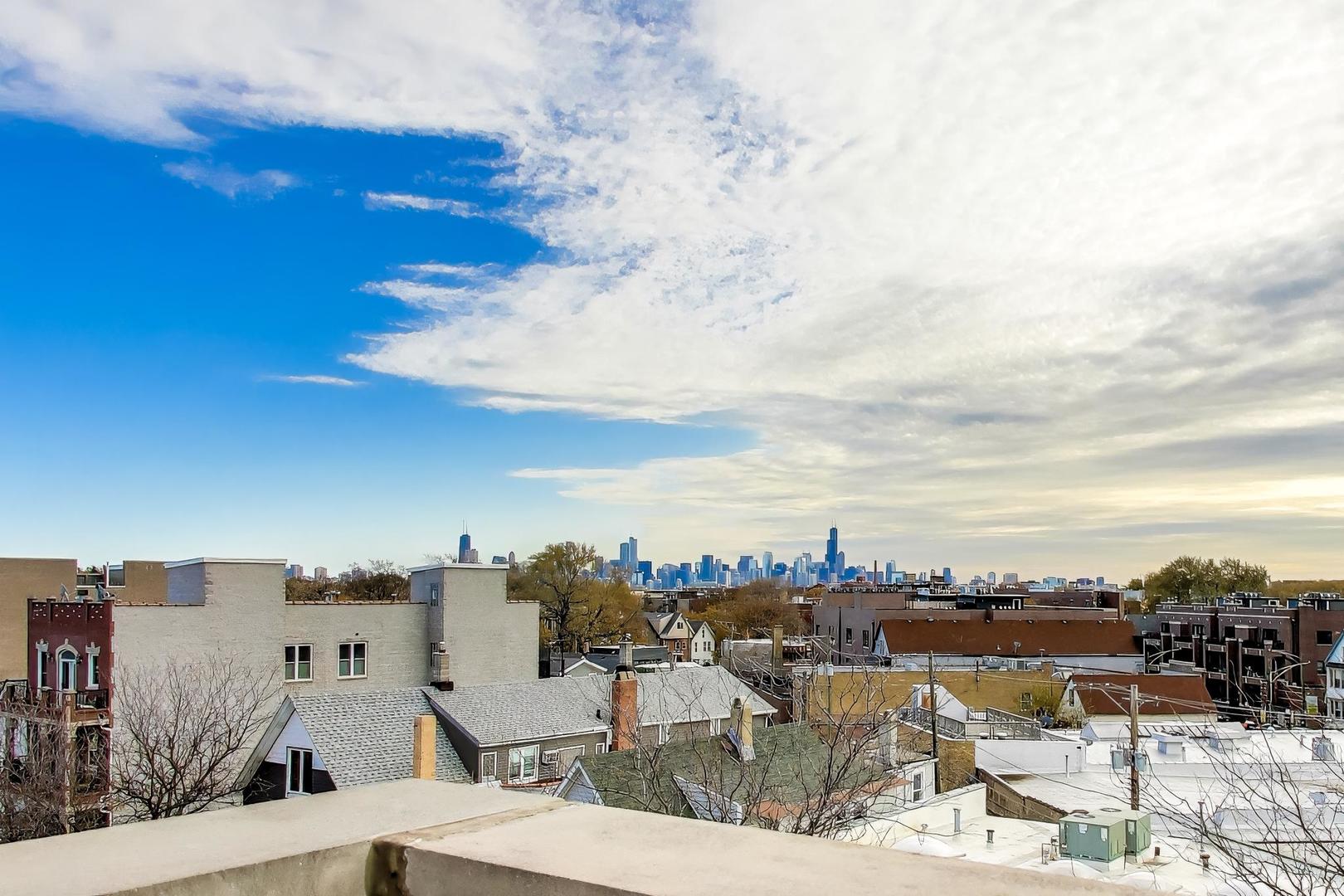 2332 W Belmont Avenue Unit: 4