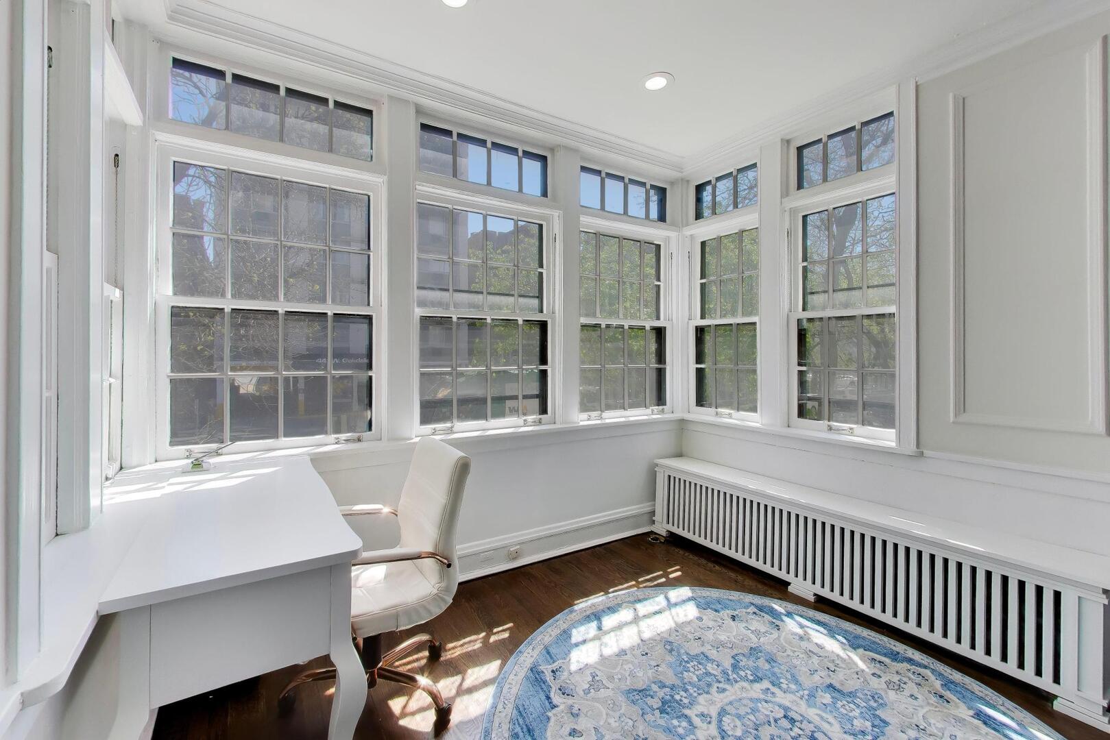 440 W Oakdale Avenue Unit: 1