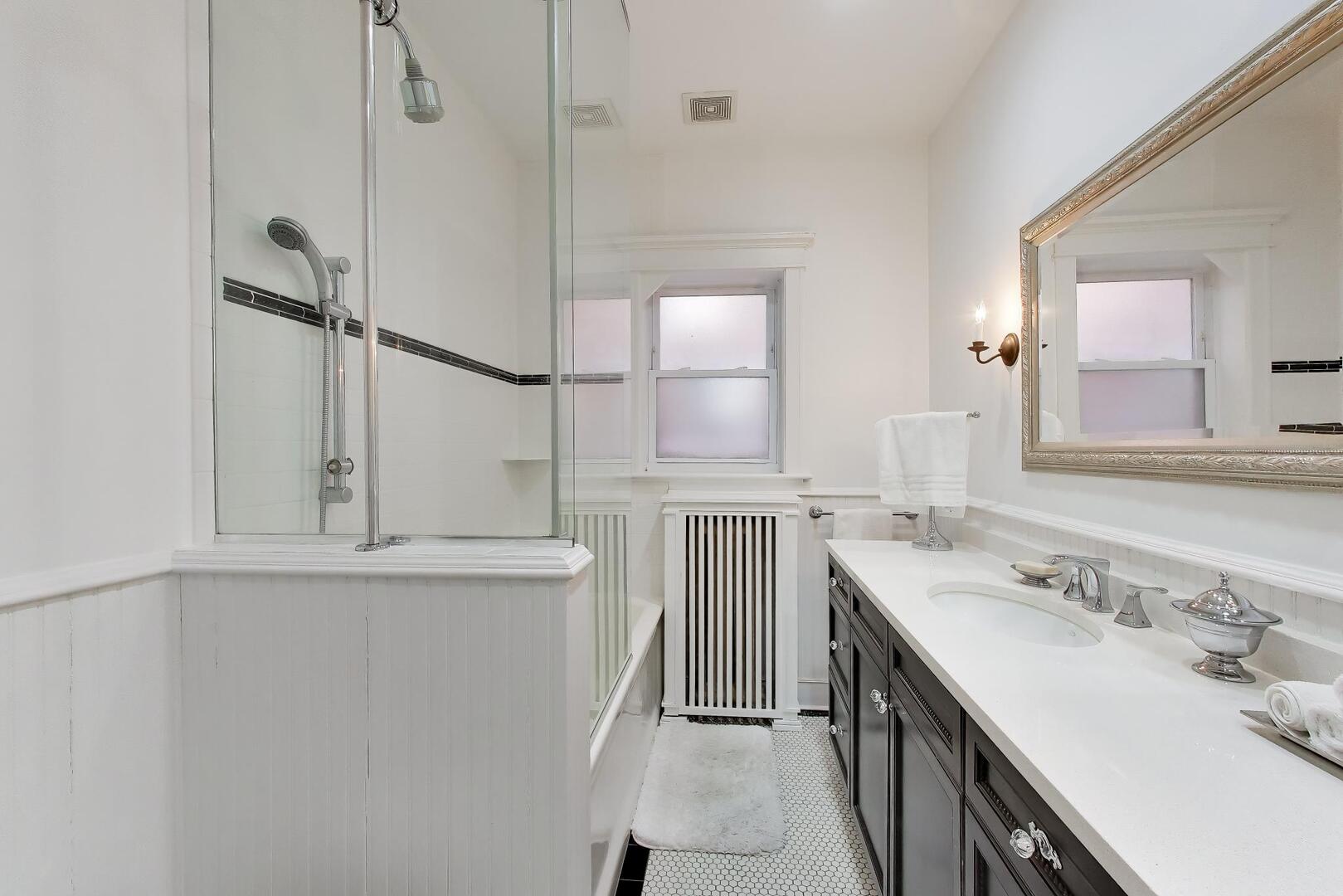 440 W Oakdale Avenue Unit: 1
