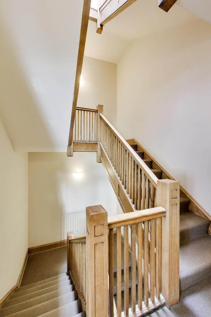 440 W Oakdale Avenue Unit: 1