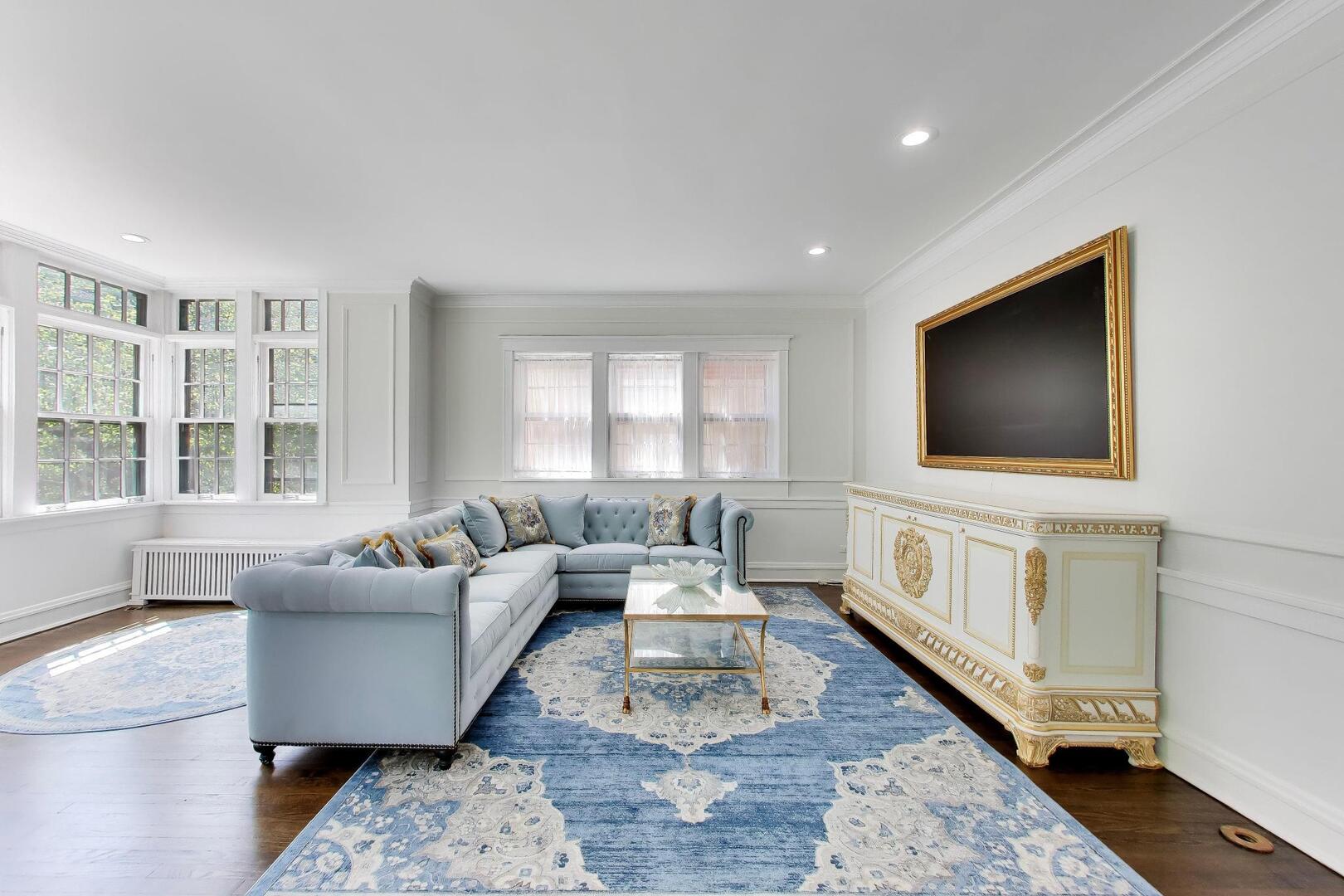 440 W Oakdale Avenue Unit: 1