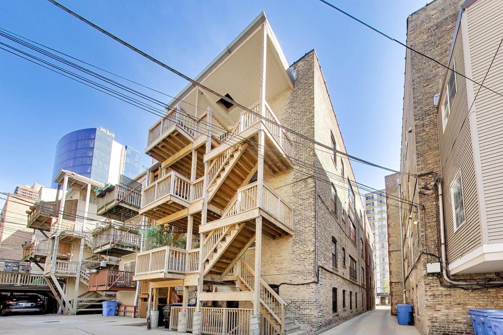 440 W Oakdale Avenue Unit: 1