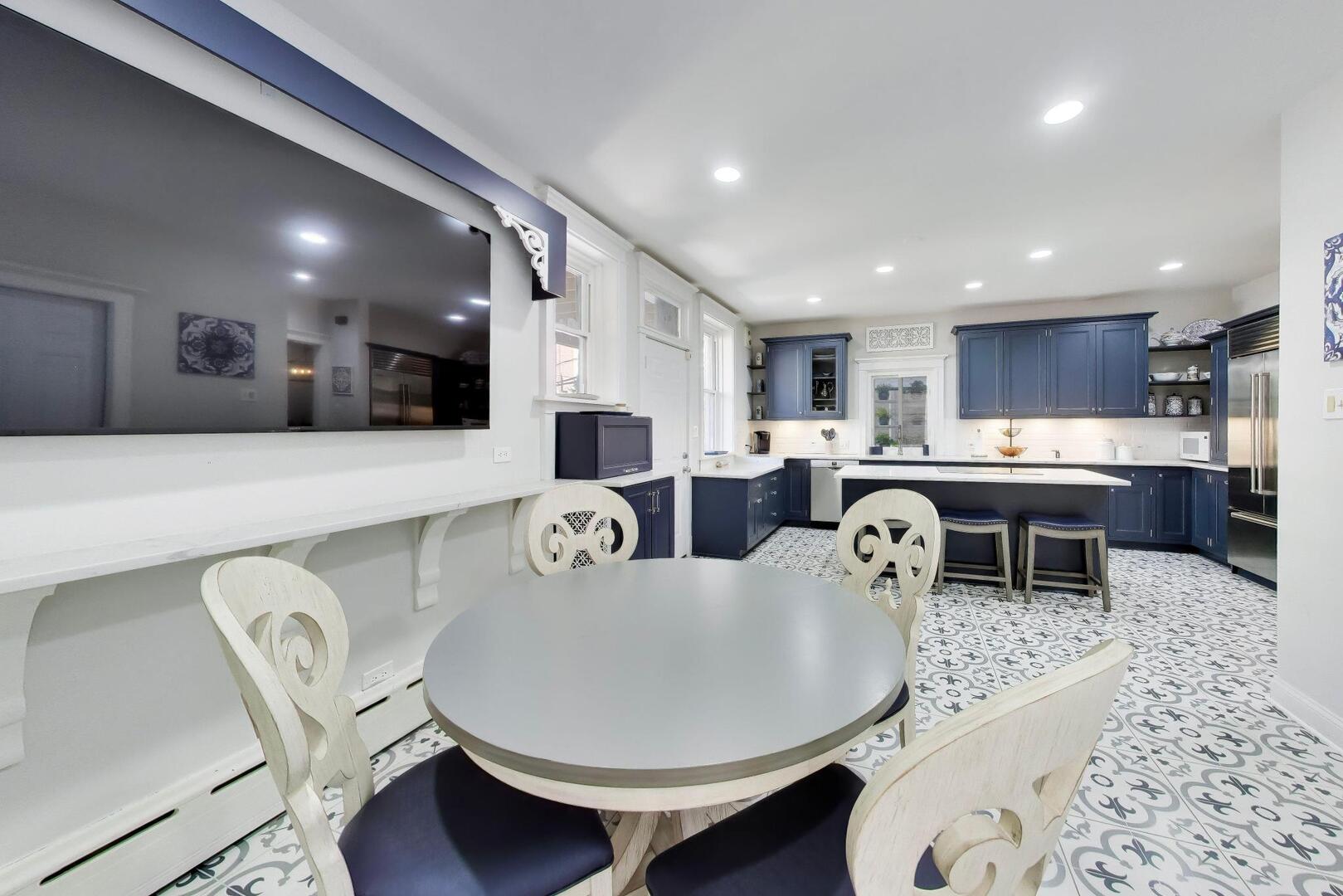 440 W Oakdale Avenue Unit: 1