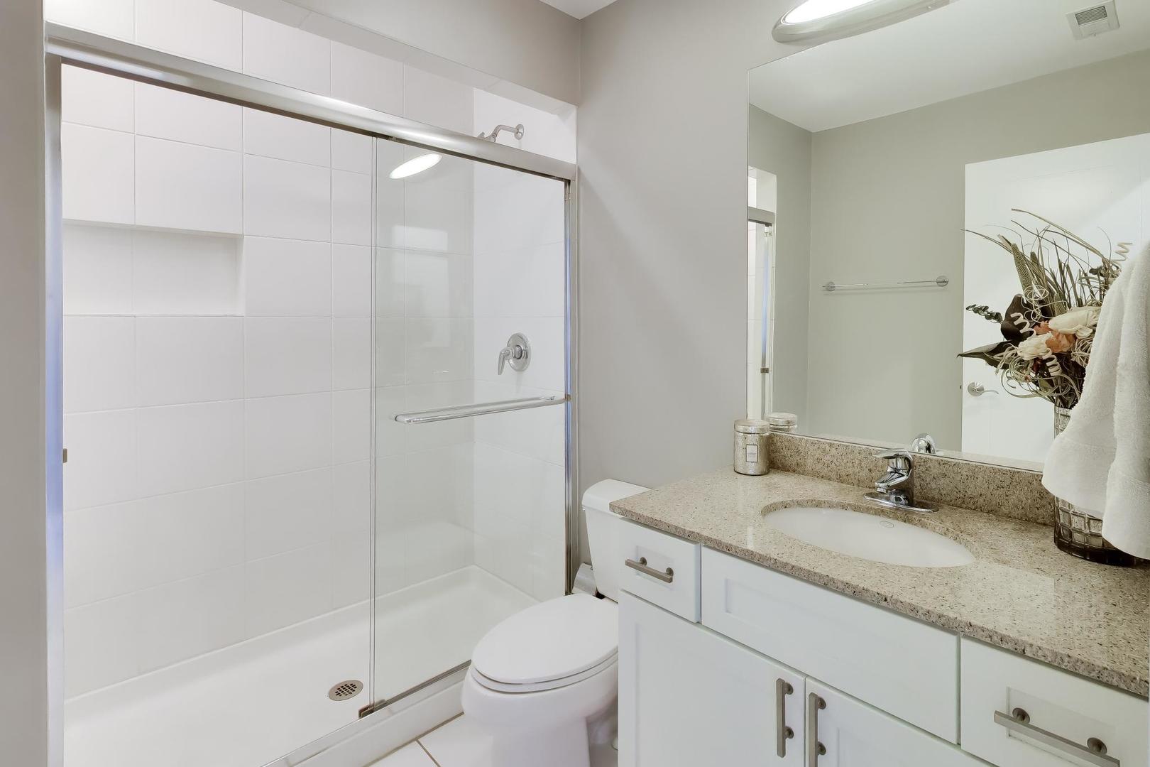 2241 W Melrose Street