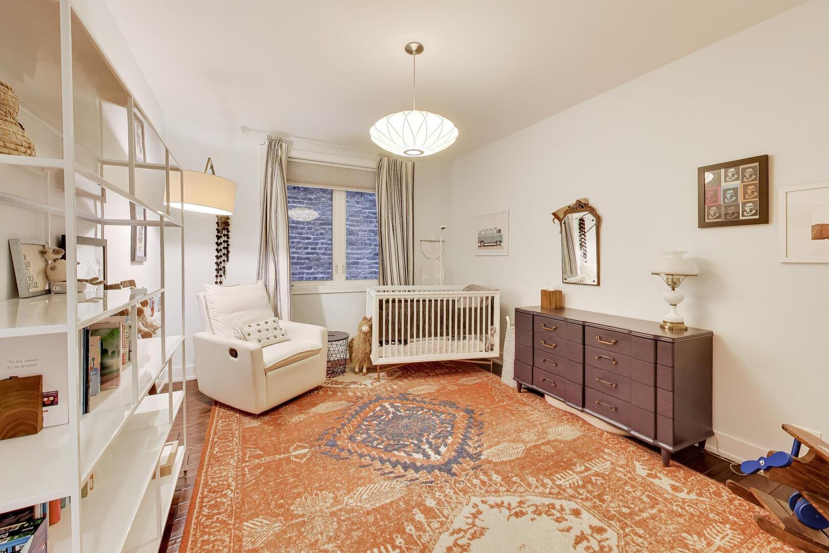 2312 W BELMONT Avenue Unit: 1E