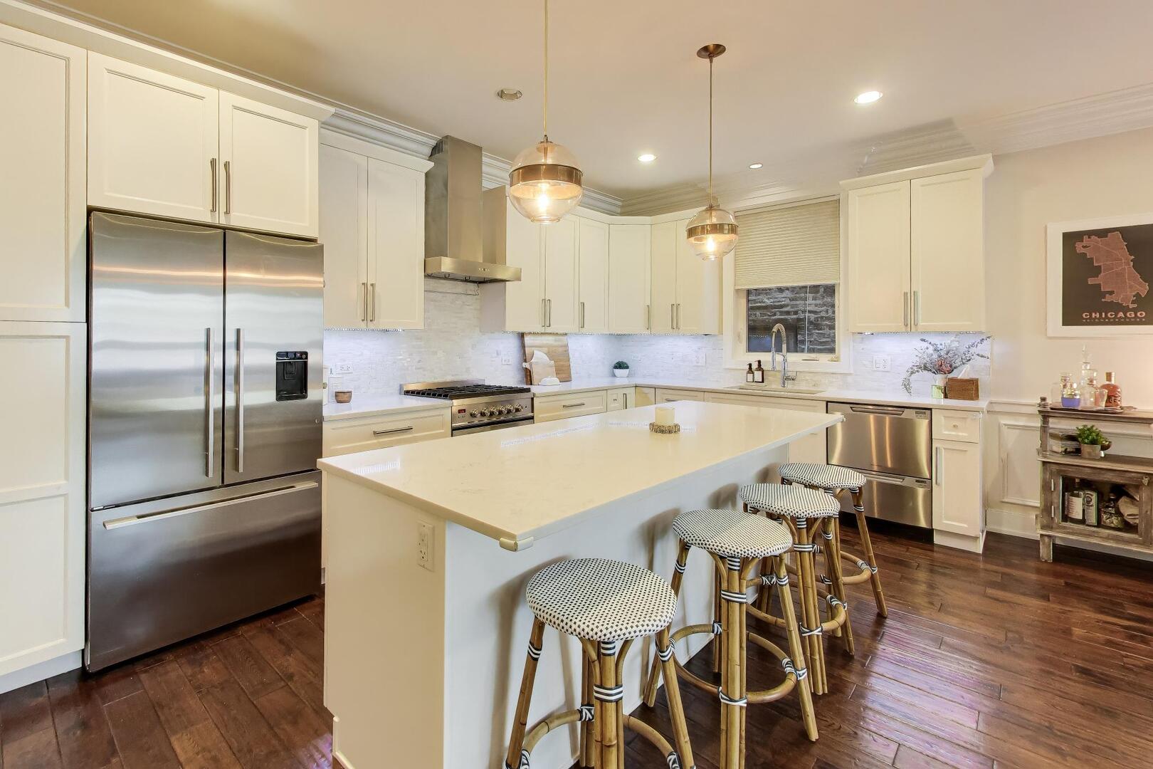 2312 W BELMONT Avenue Unit: 1E