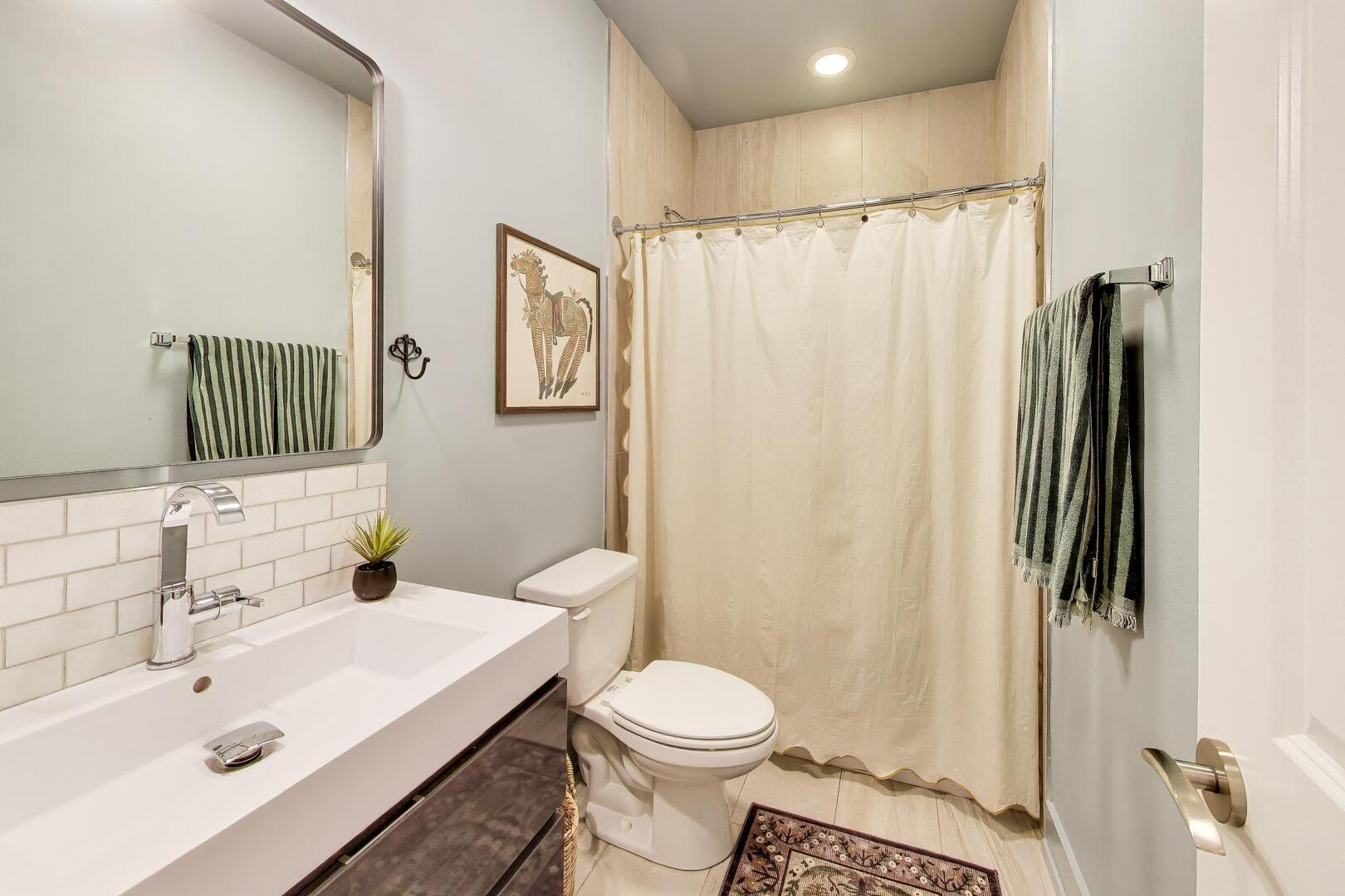 2312 W BELMONT Avenue Unit: 1E