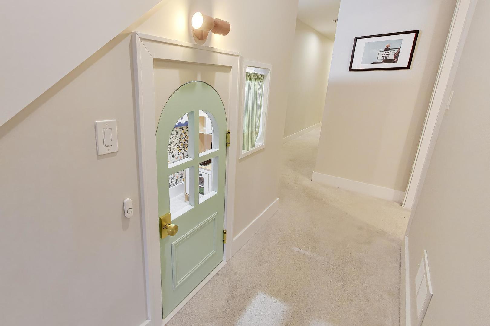 2312 W BELMONT Avenue Unit: 1E