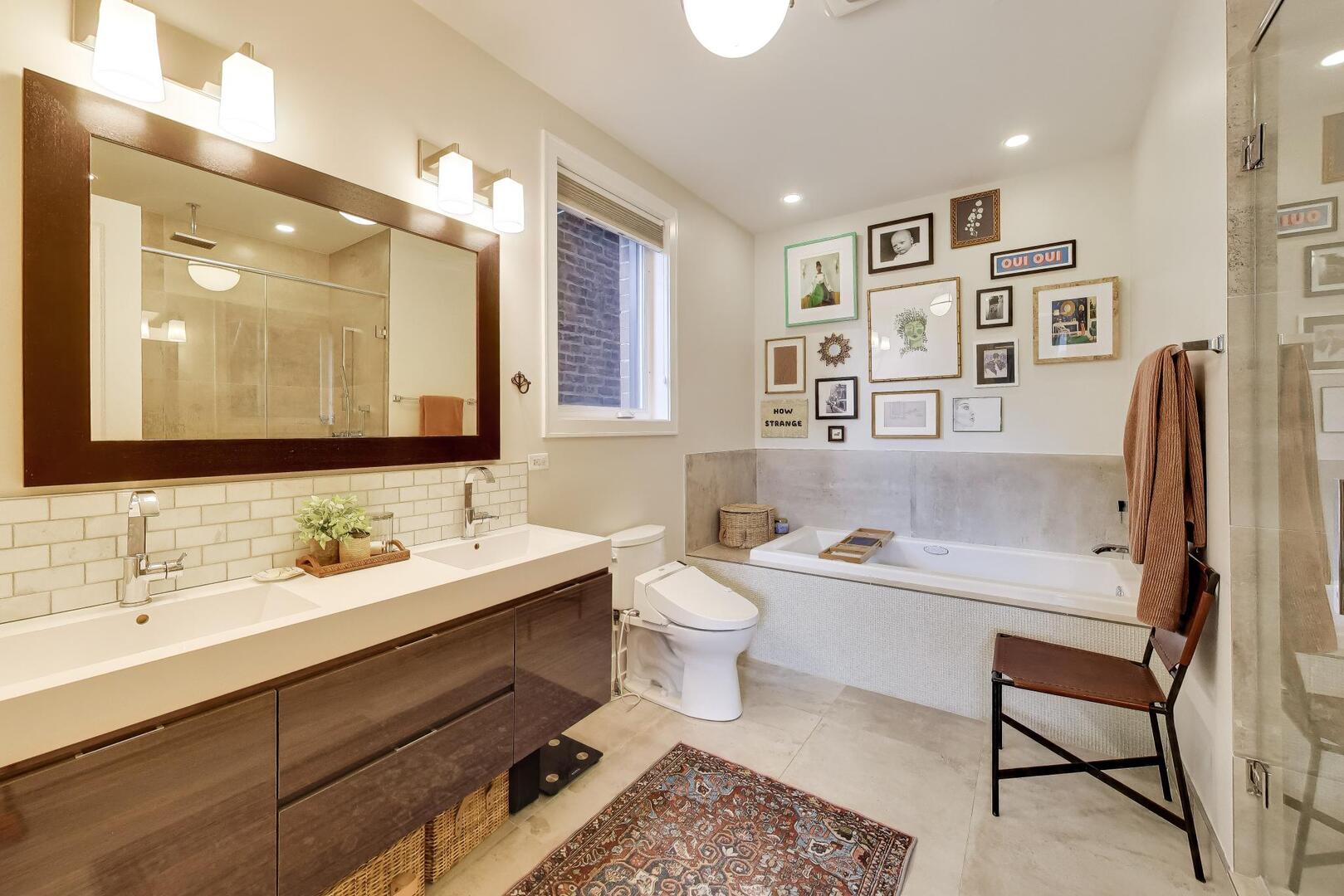 2312 W BELMONT Avenue Unit: 1E