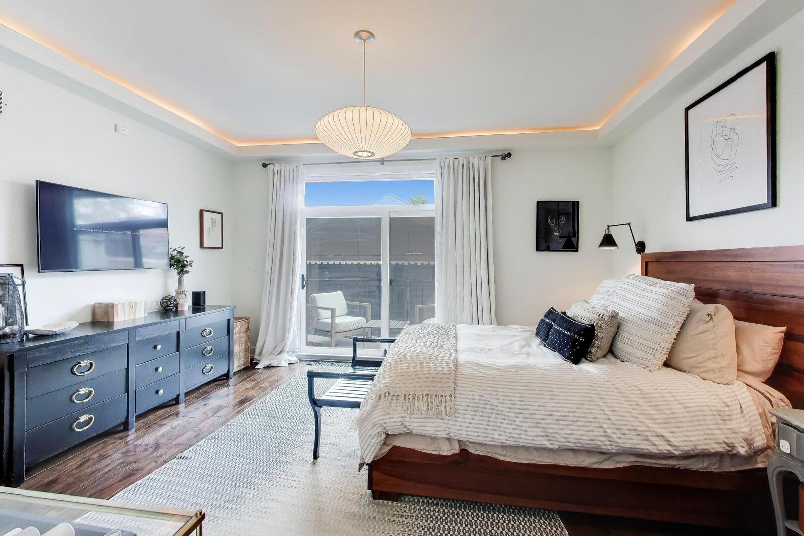 2312 W BELMONT Avenue Unit: 1E