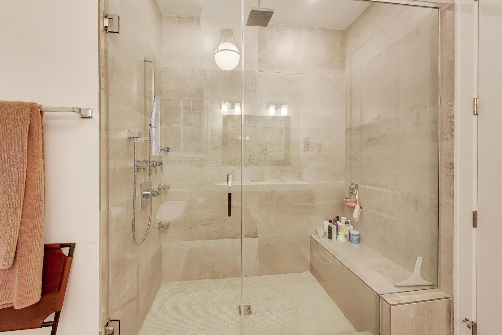 2312 W BELMONT Avenue Unit: 1E