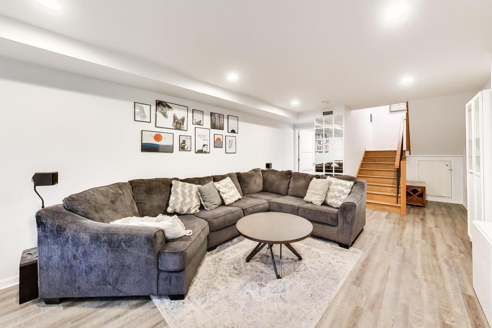 2810 N WOLCOTT Avenue Unit: 2810