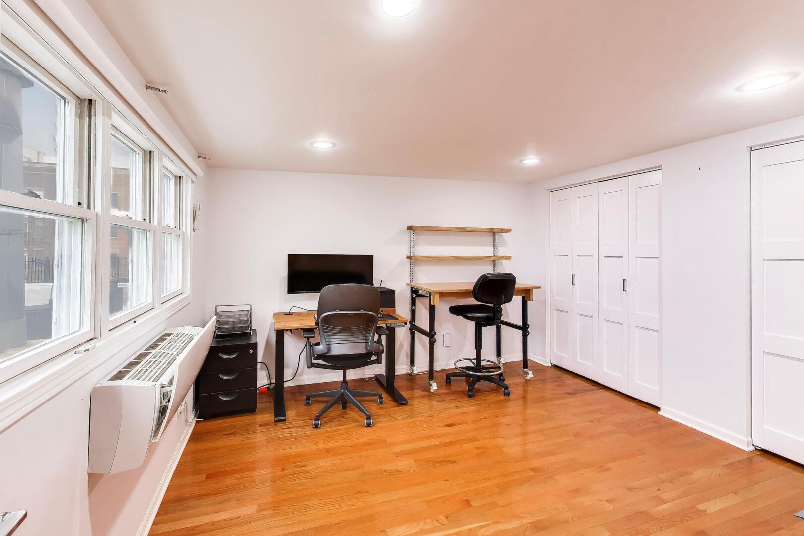 2810 N WOLCOTT Avenue Unit: 2810