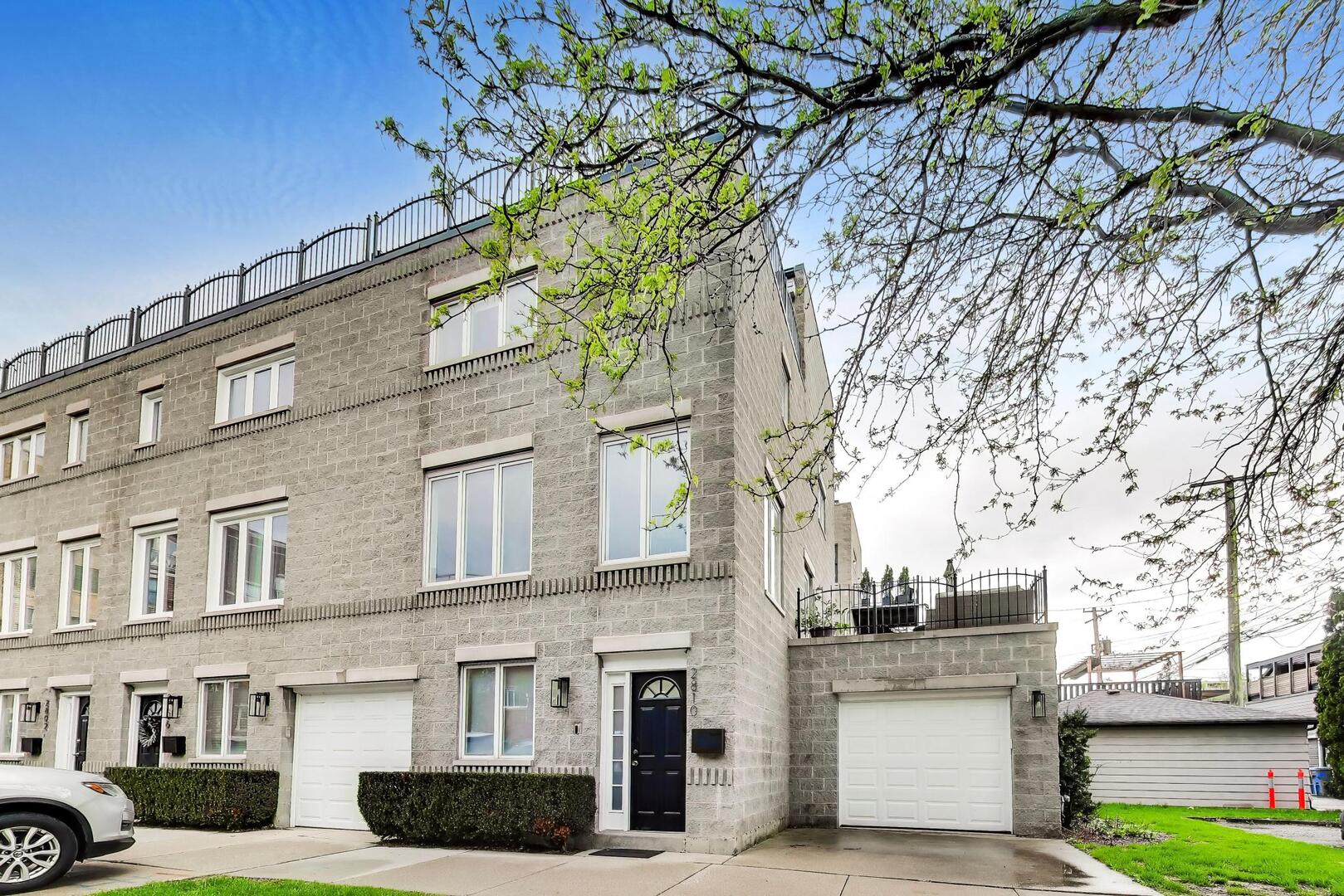 2810 N WOLCOTT Avenue Unit: 2810