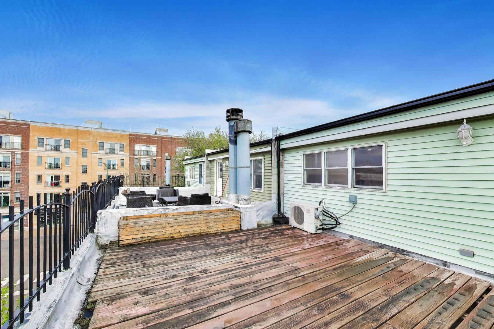 2810 N WOLCOTT Avenue Unit: 2810