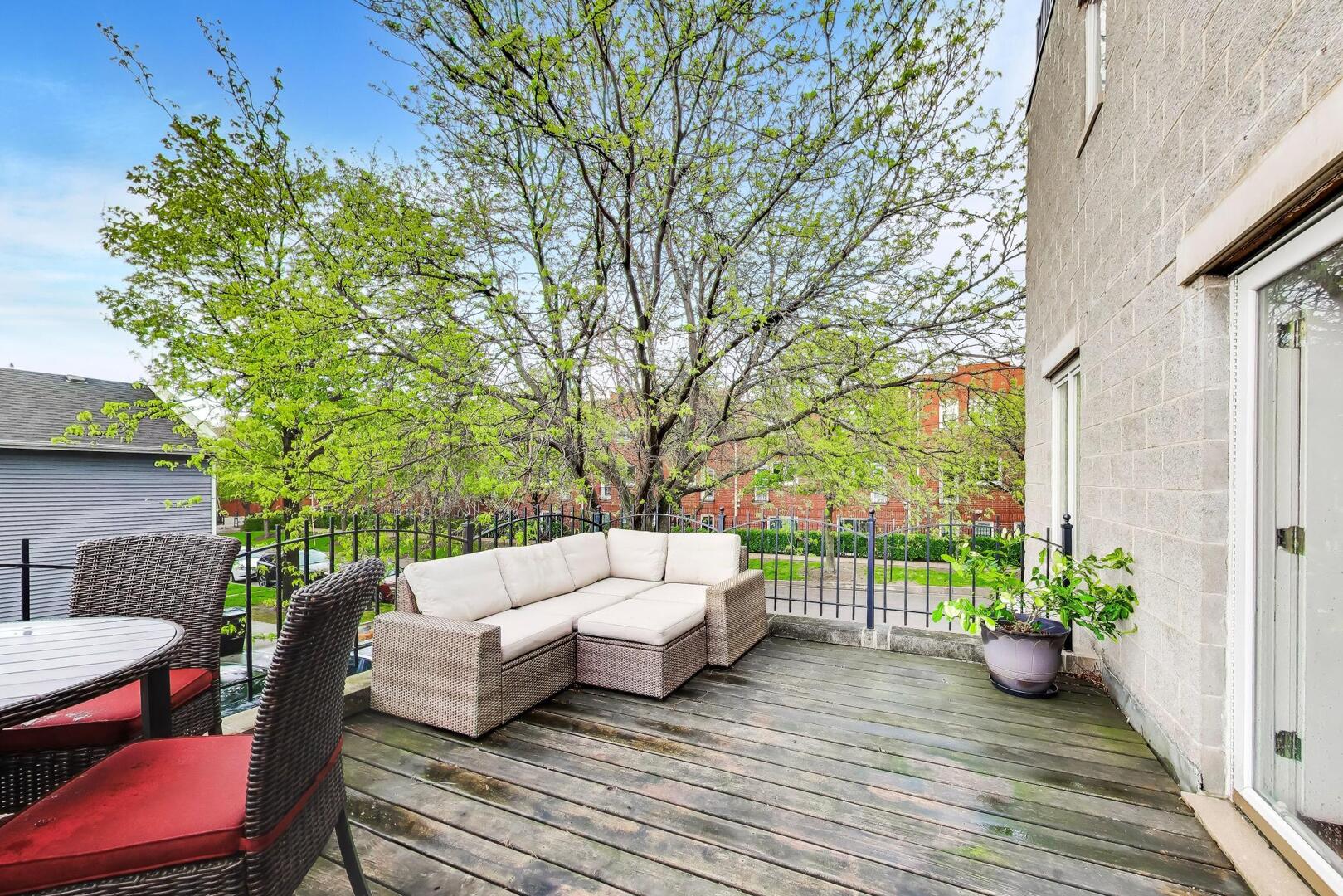 2810 N WOLCOTT Avenue Unit: 2810