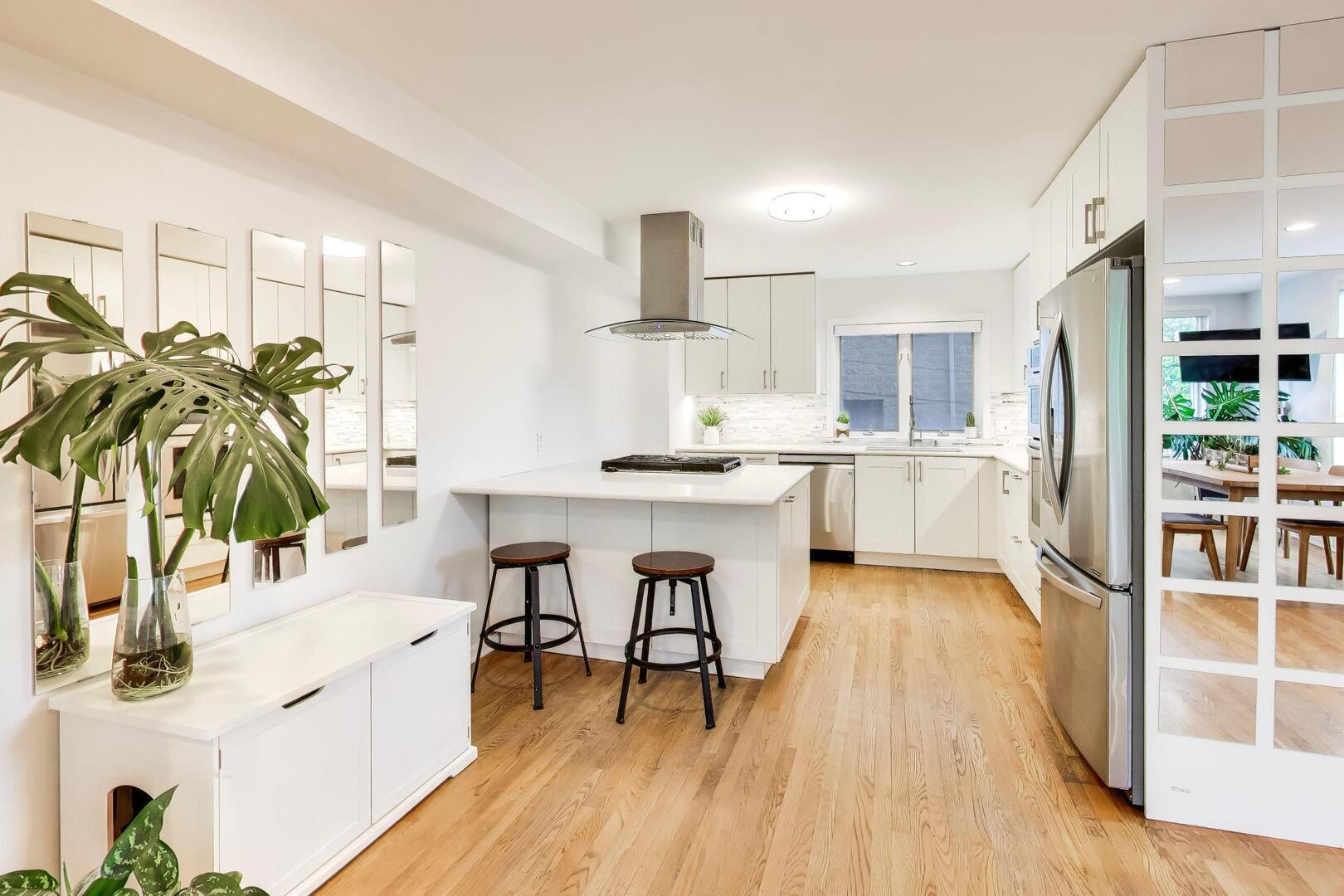 2810 N WOLCOTT Avenue Unit: 2810