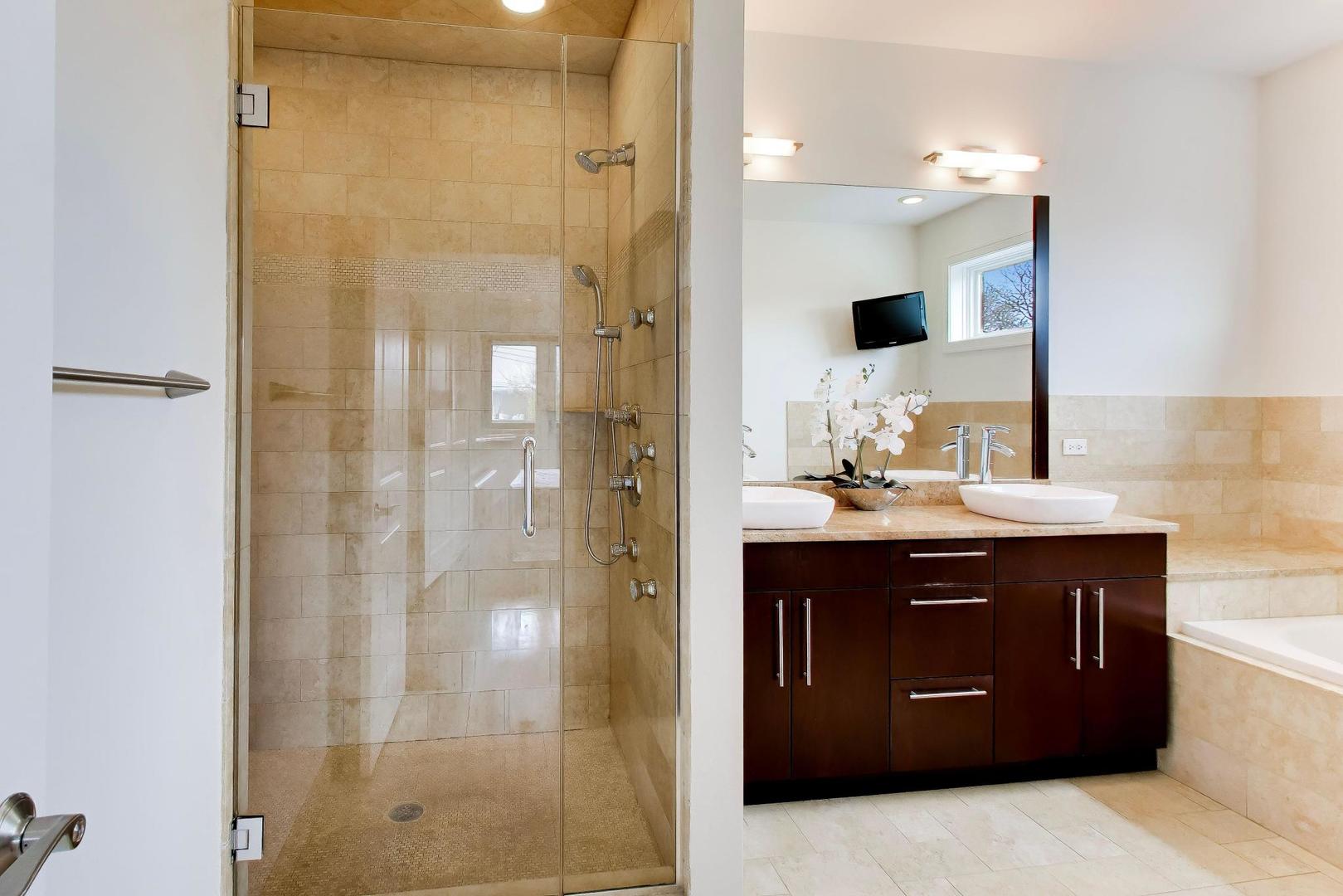 3407 N Bell Avenue Unit: B