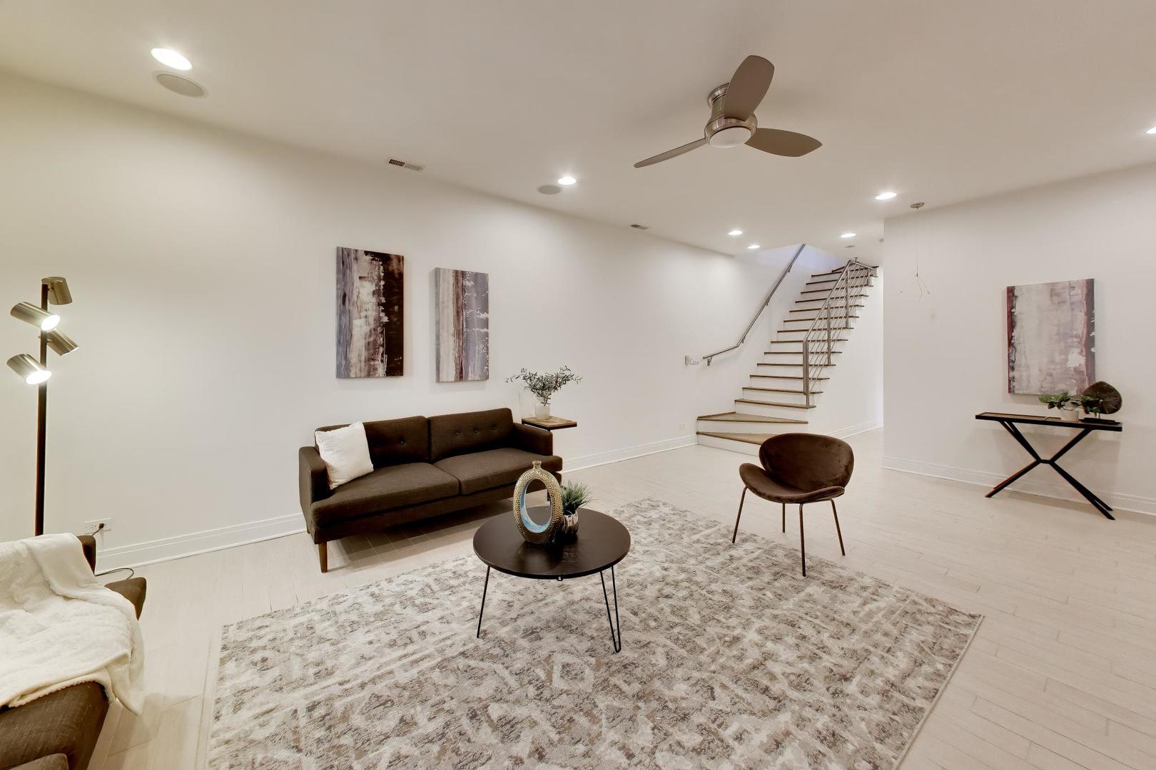 3407 N Bell Avenue Unit: B