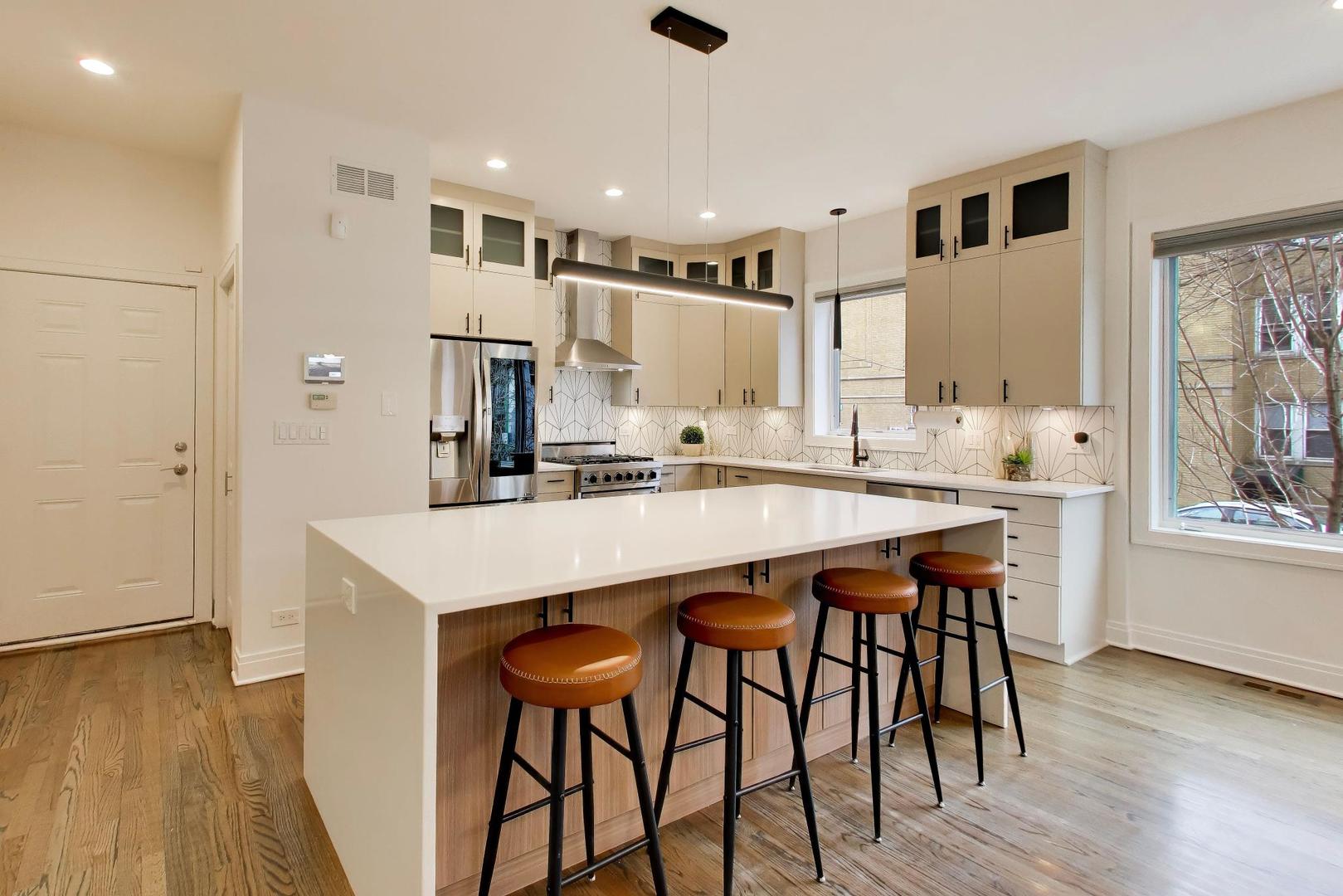 3407 N Bell Avenue Unit: B