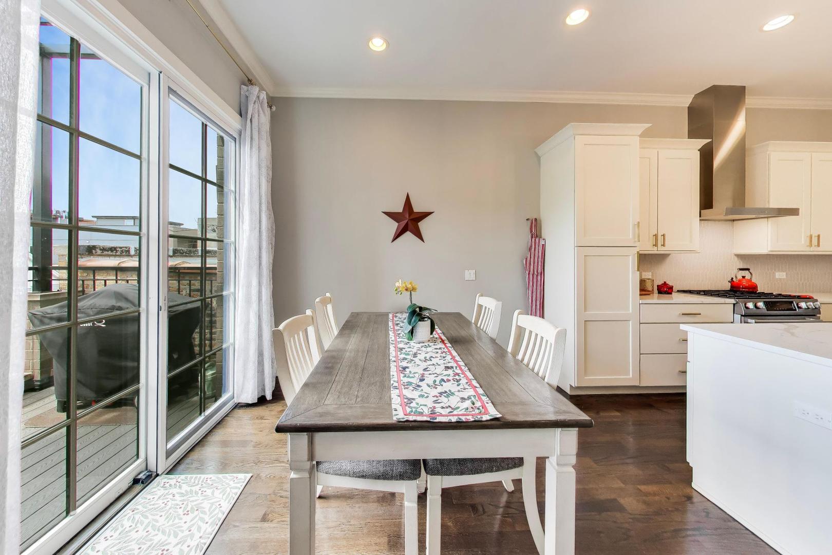 2136 W Belmont Avenue Unit: PH