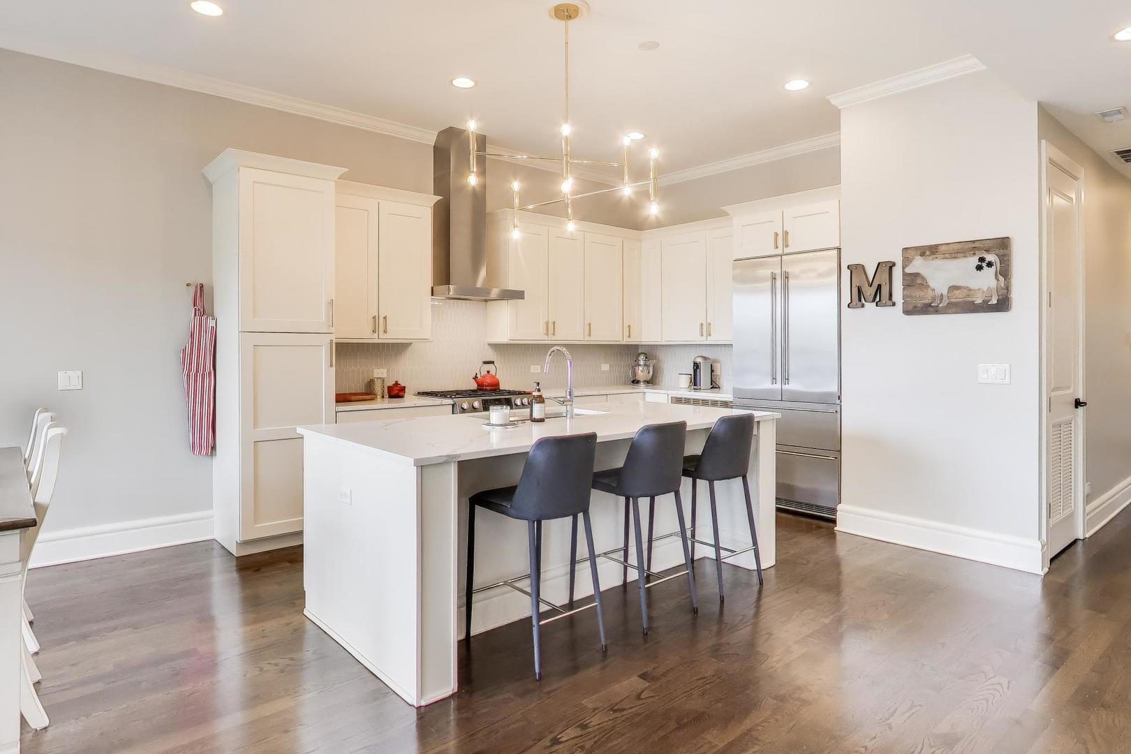 2136 W Belmont Avenue Unit: PH