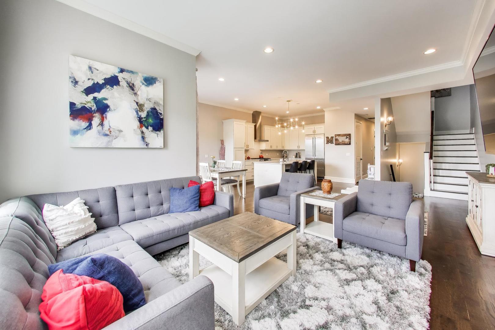 2136 W Belmont Avenue Unit: PH