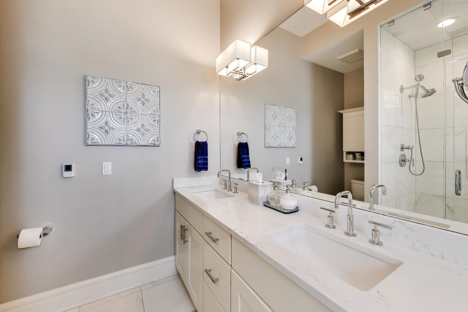 2136 W Belmont Avenue Unit: PH