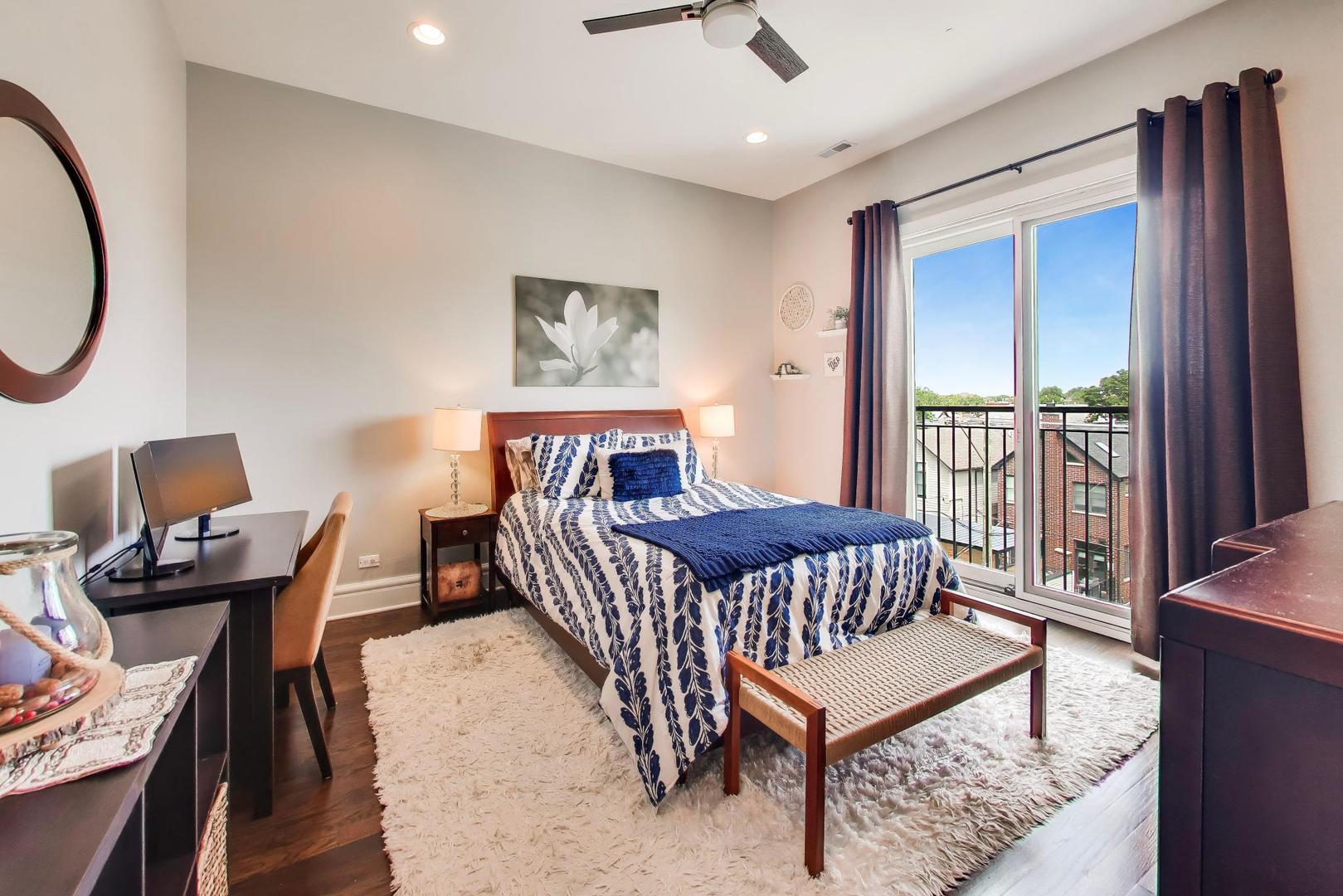 2136 W Belmont Avenue Unit: PH