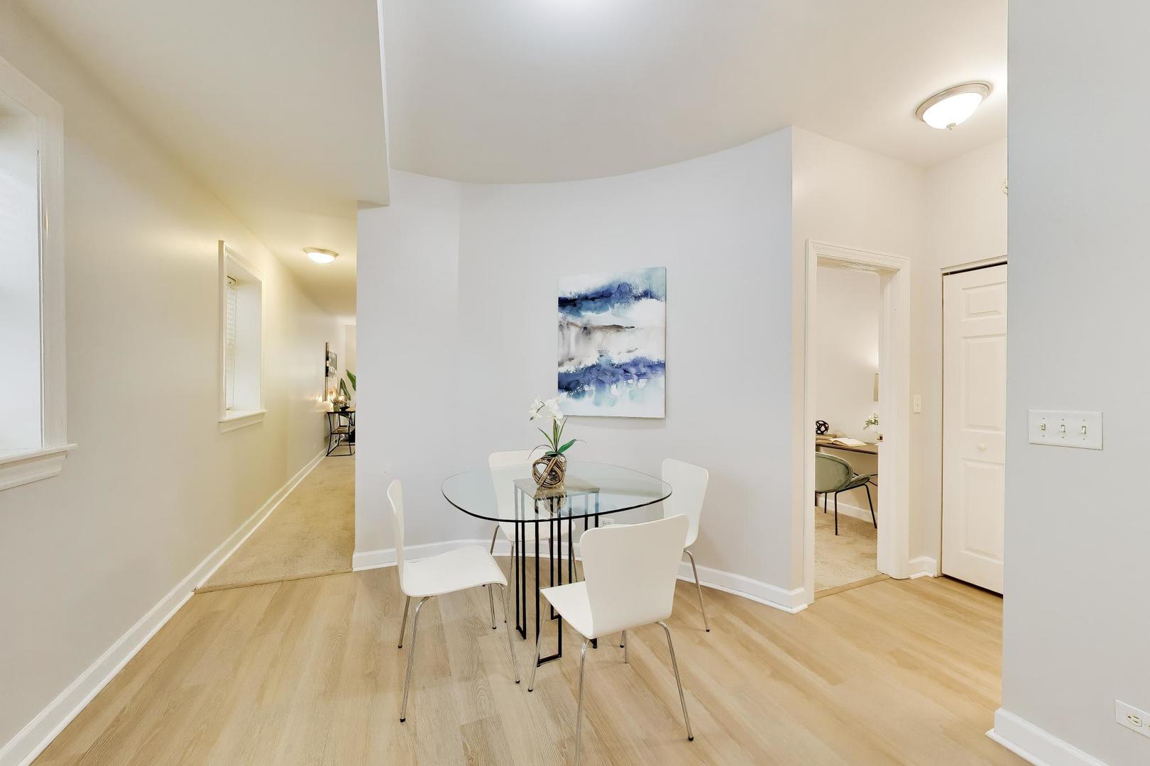 2927 N Gresham Avenue Unit: 1
