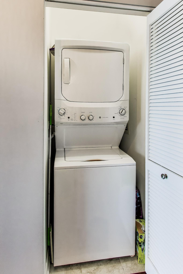 757 N Orleans Street Unit: 1105