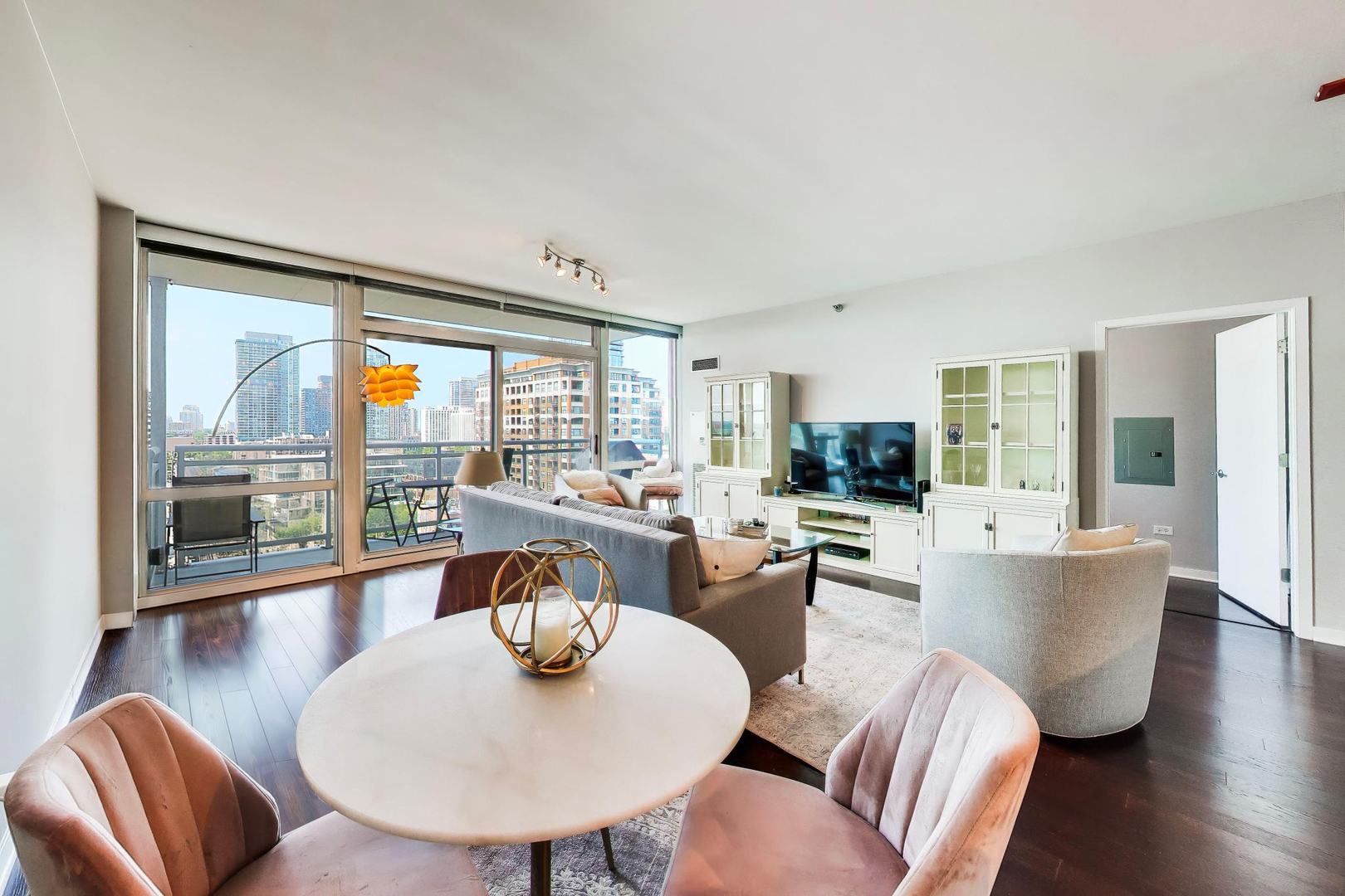 757 N Orleans Street Unit: 1105