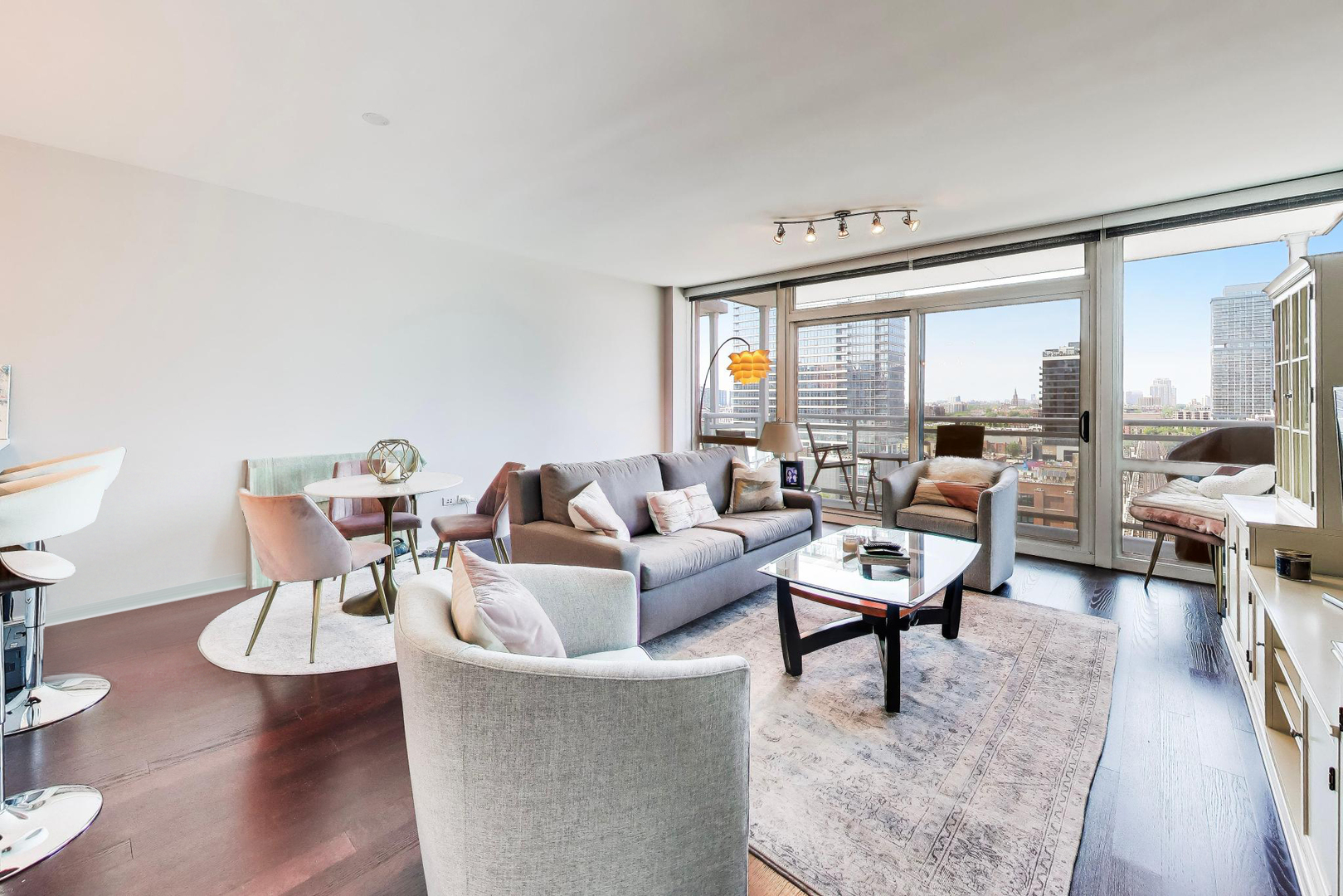 757 N Orleans Street Unit: 1105