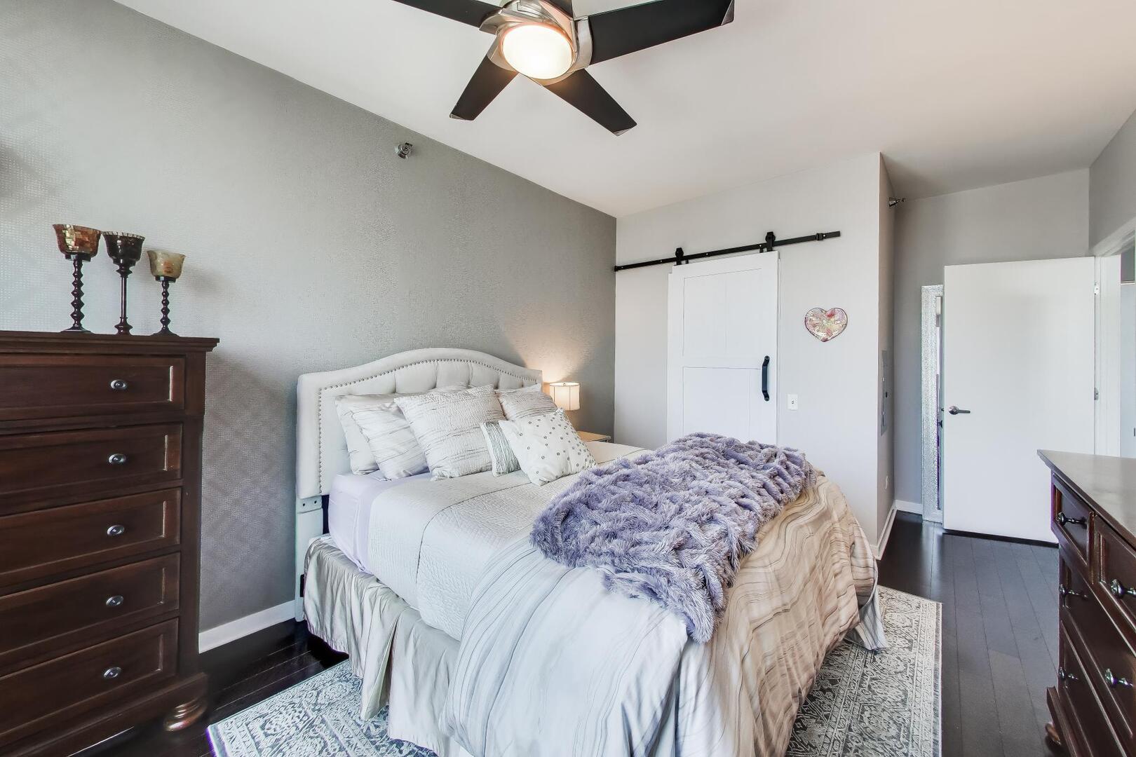 757 N Orleans Street Unit: 1105