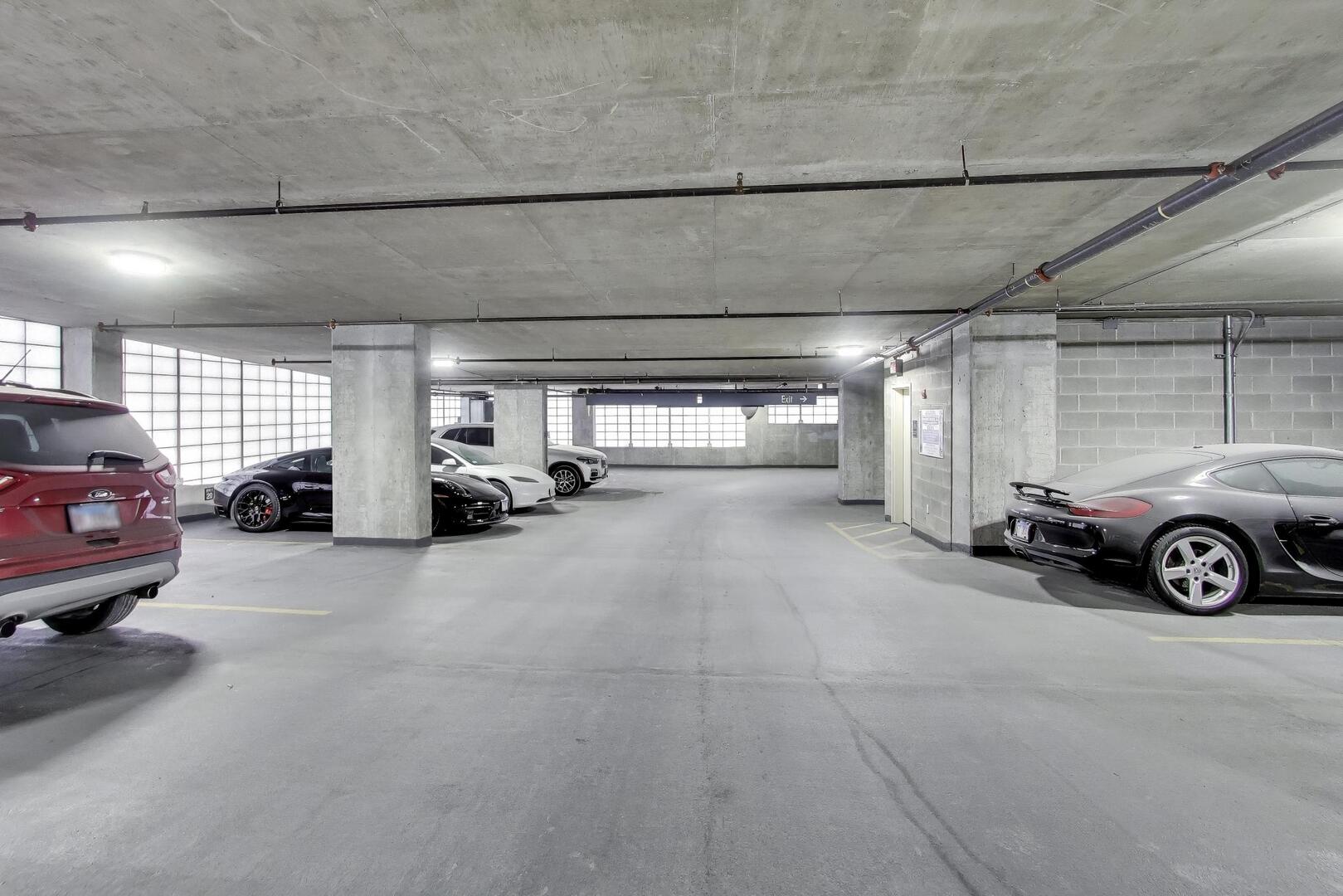 757 N Orleans Street Unit: 1105
