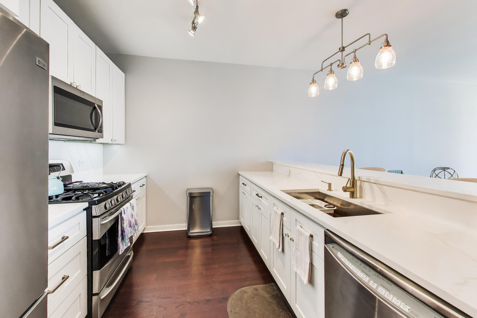 757 N Orleans Street Unit: 1105