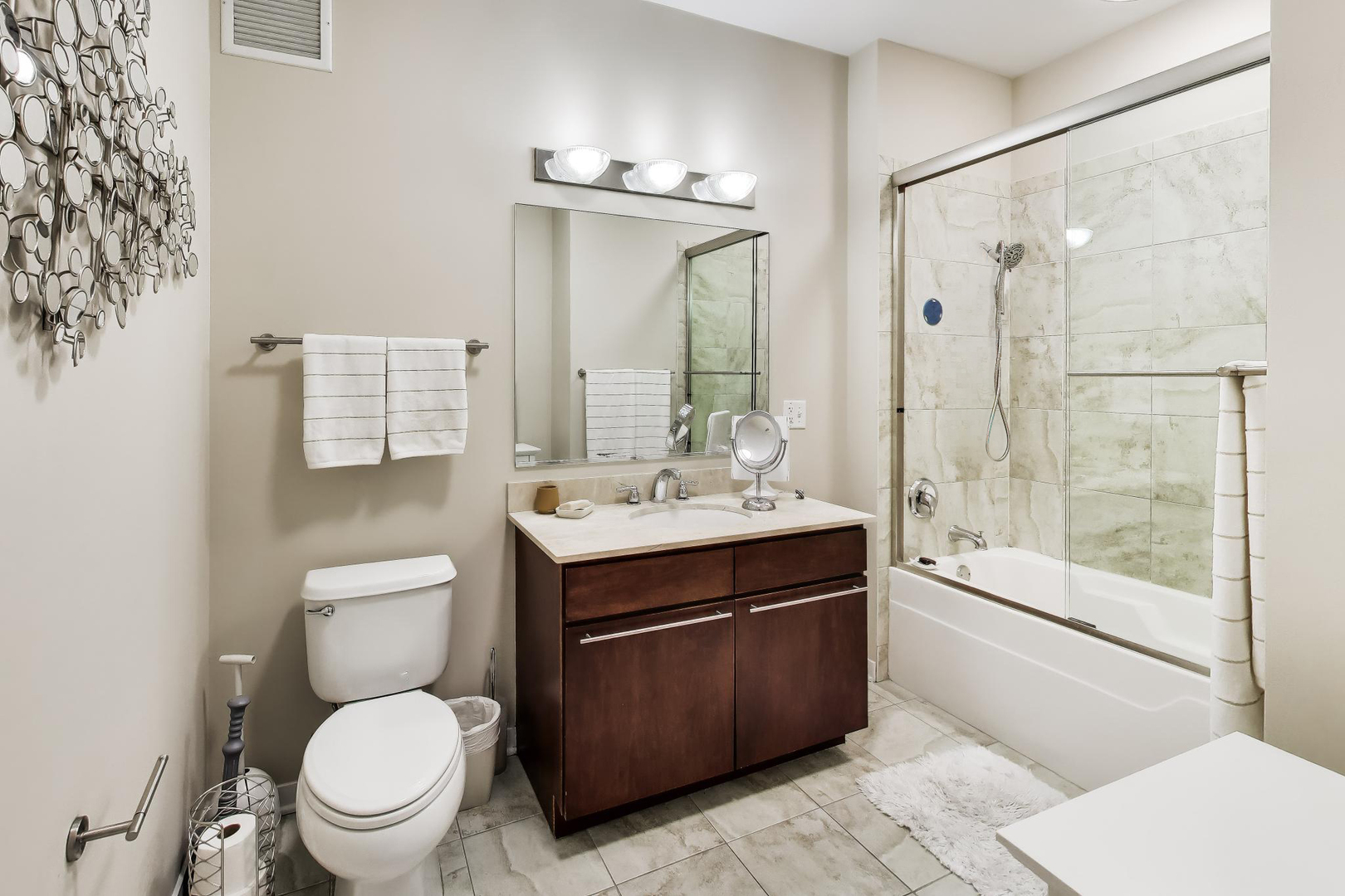757 N Orleans Street Unit: 1105
