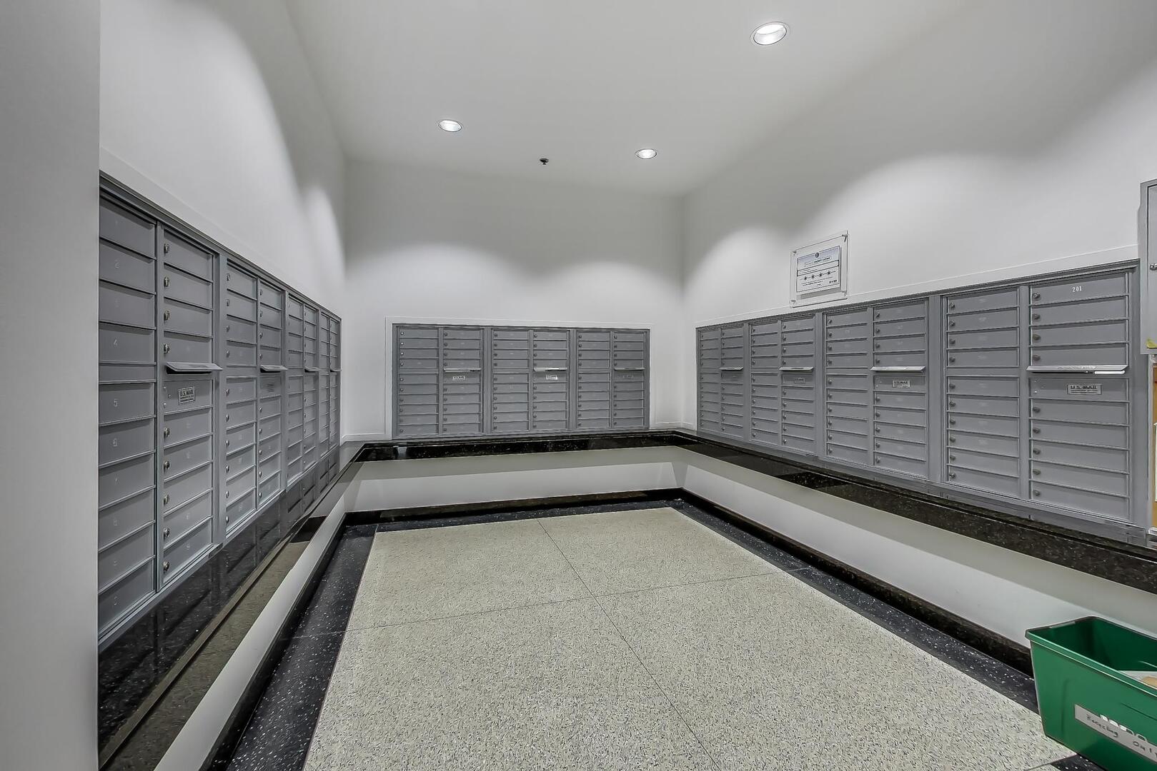 757 N Orleans Street Unit: 1105