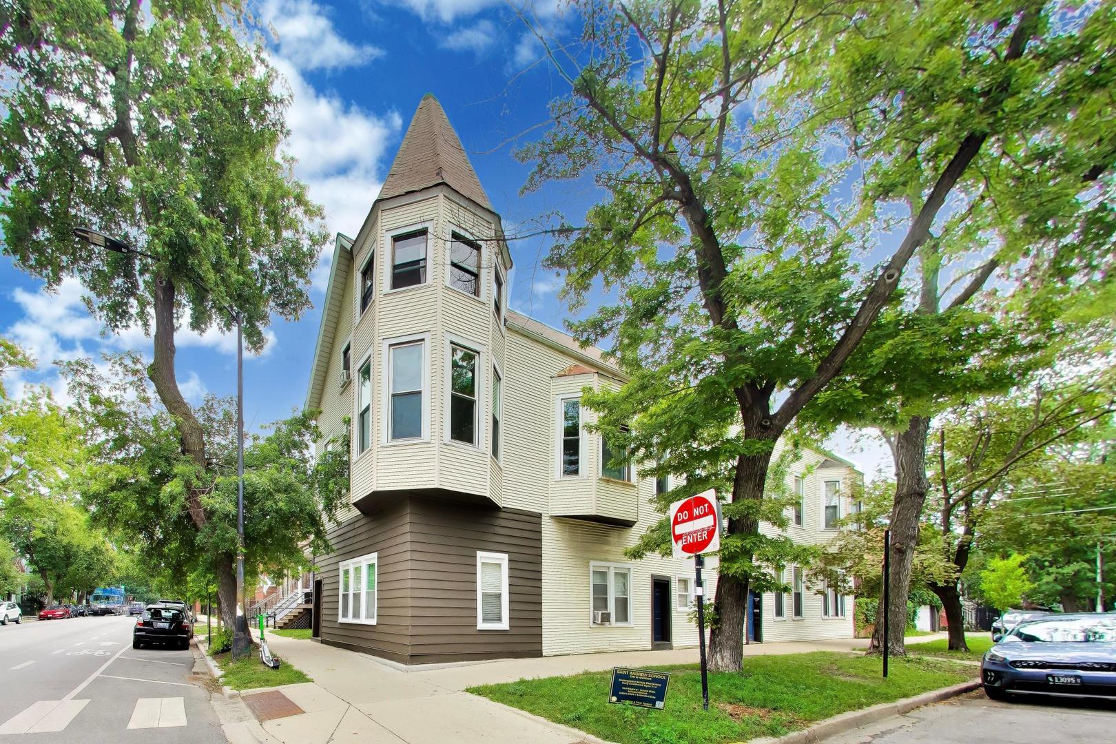 3501 N Damen Avenue