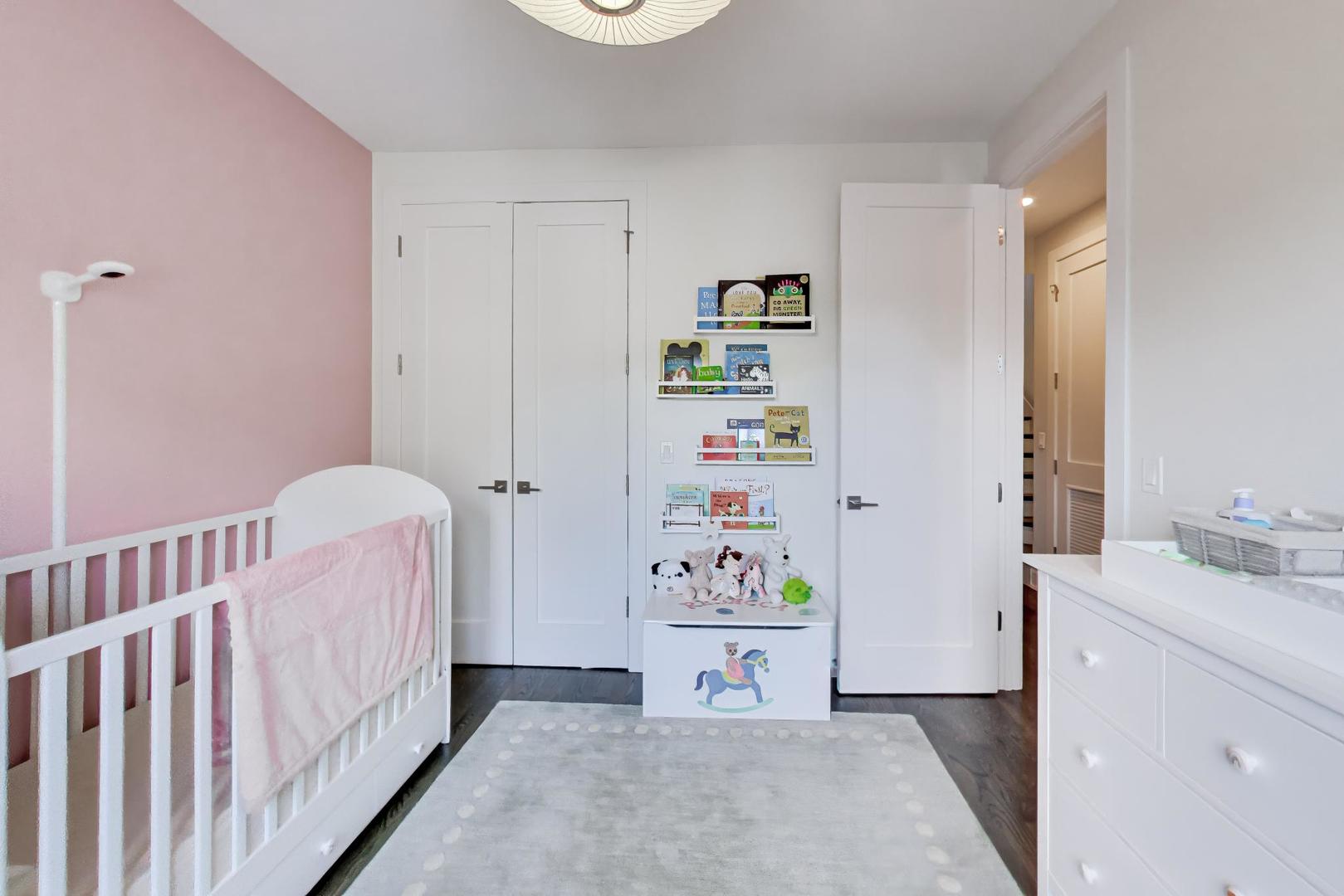 2140 W Rice Street Unit: 2E